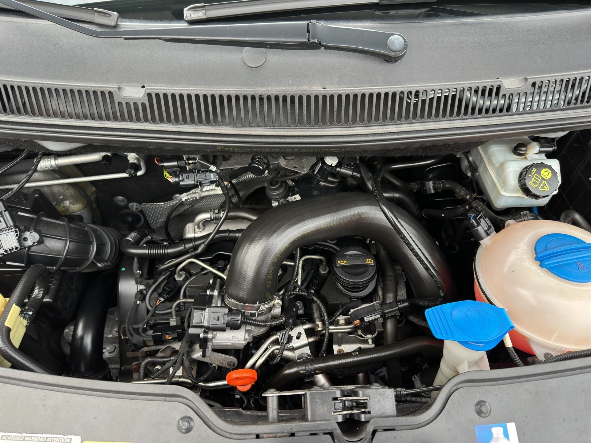 VW T5 2.0 TDI DSG-image-17