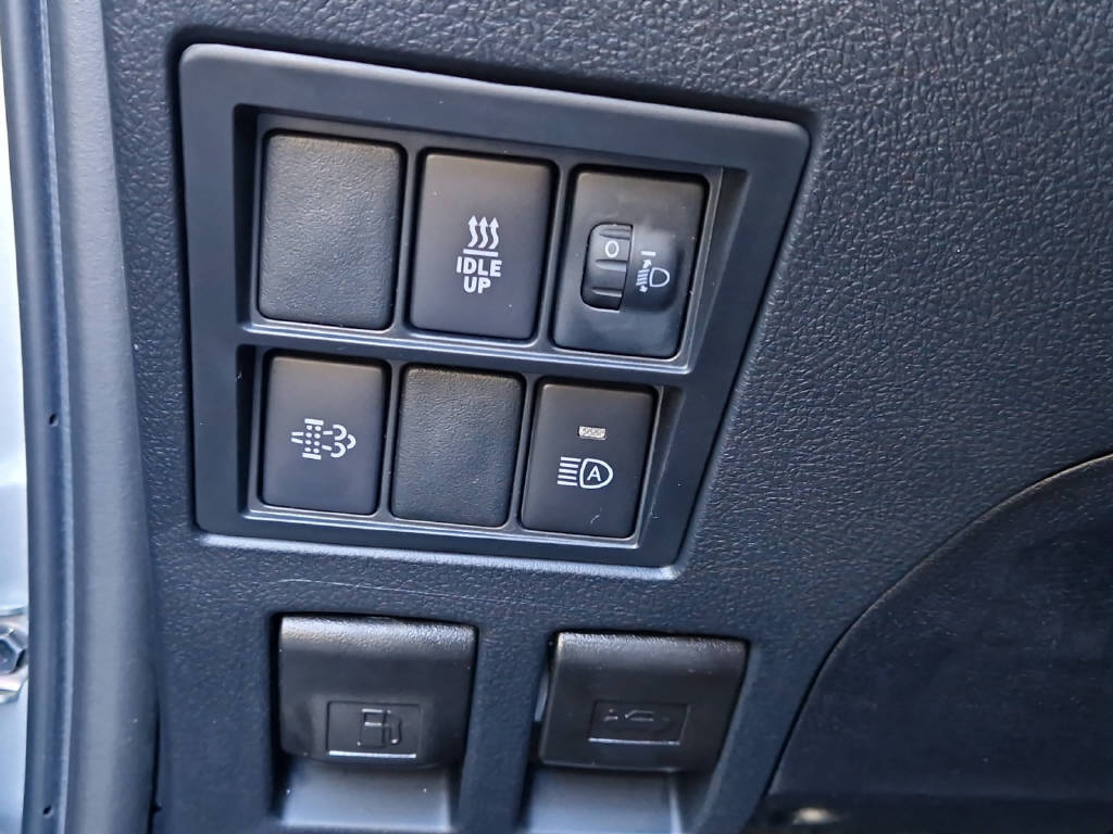 TOYOTA Hilux Double Cab.-Pick-up 2.8 48038/004-image-16