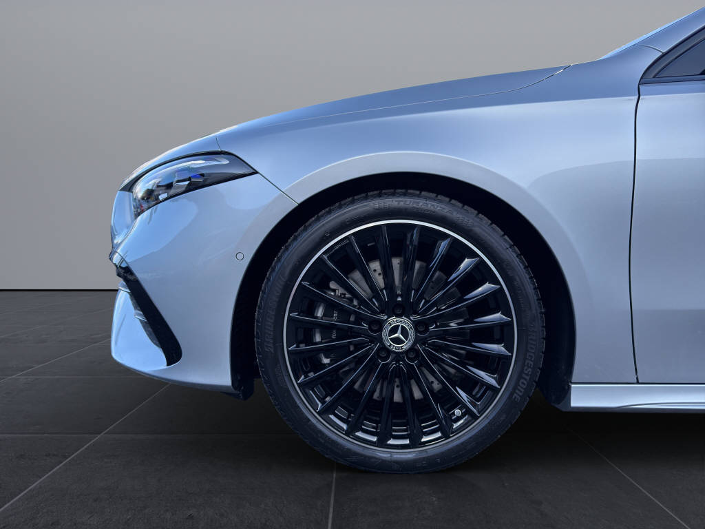 MERCEDES-BENZ A 250 AMG Line 4matic-image-17