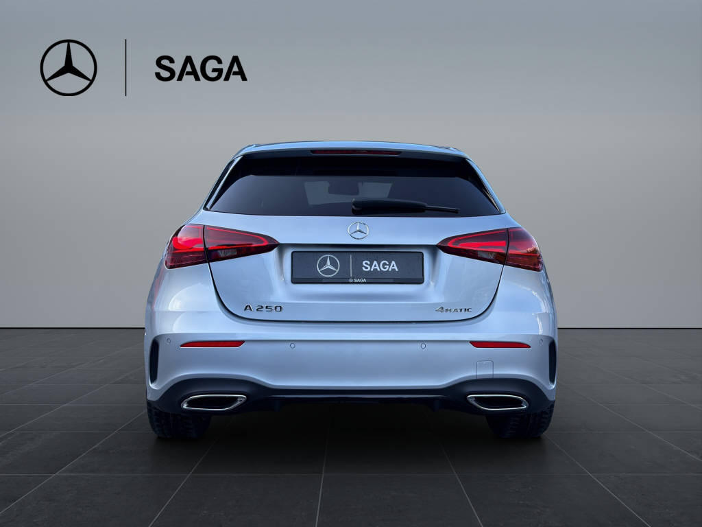 MERCEDES-BENZ A 250 AMG Line 4matic-image-4