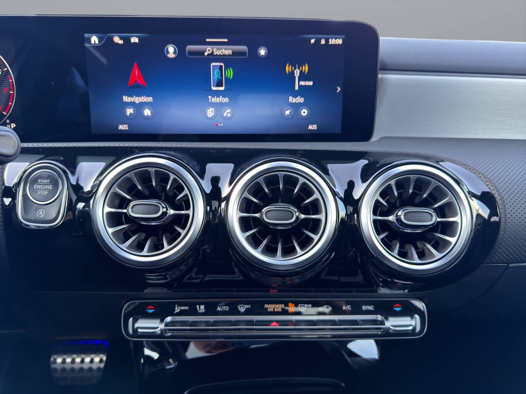 MERCEDES-BENZ A 250 AMG Line 4matic-image-9