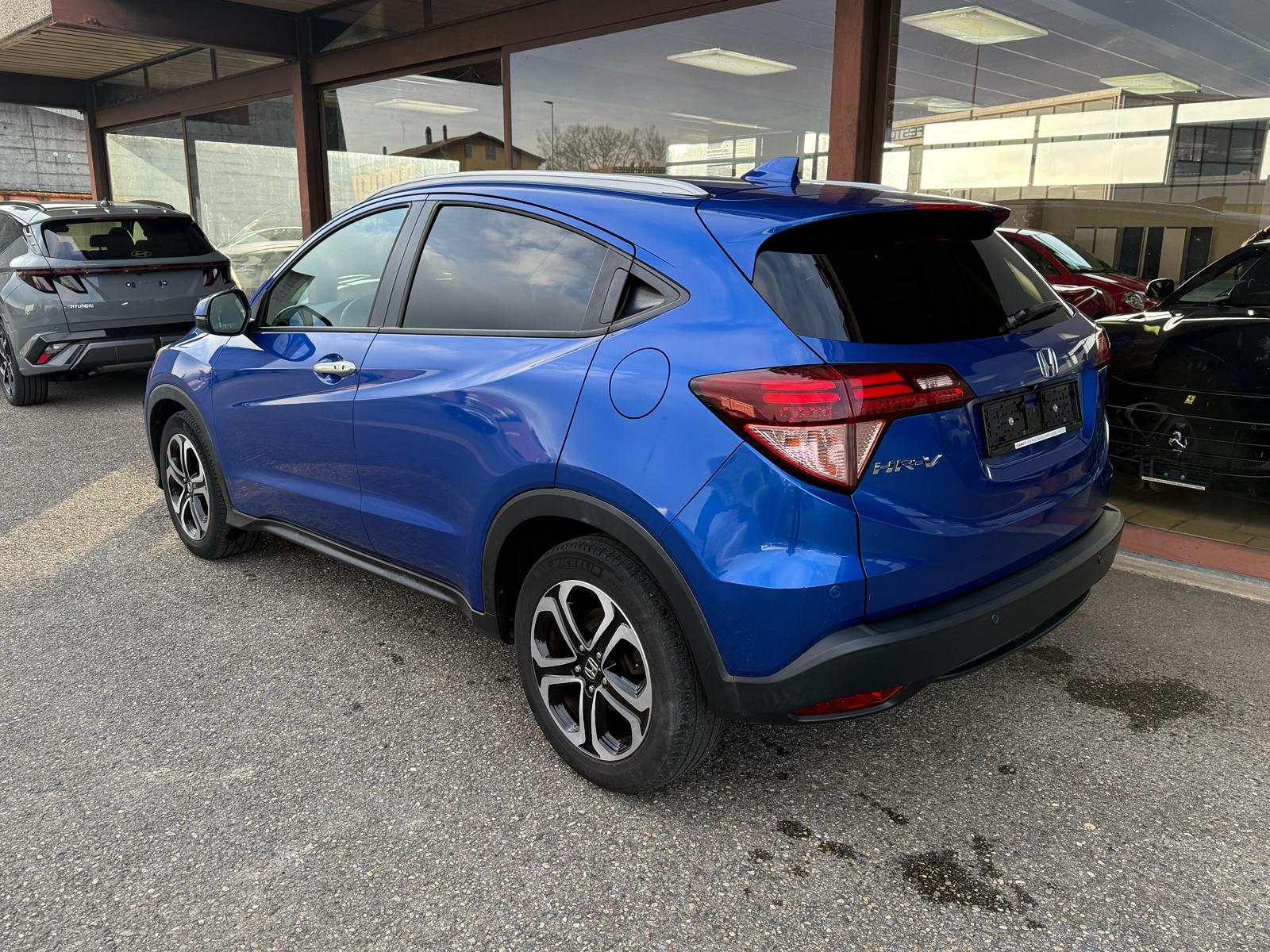 HONDA HR-V 1.6i-DTEC Executive-image-3