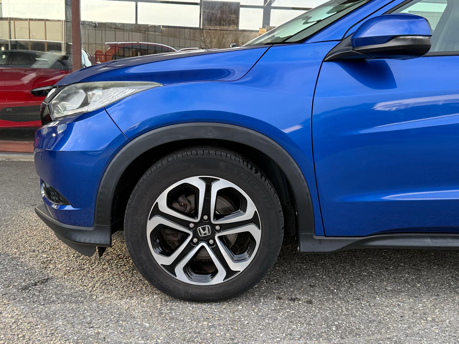 HONDA HR-V 1.6i-DTEC Executive-image-5