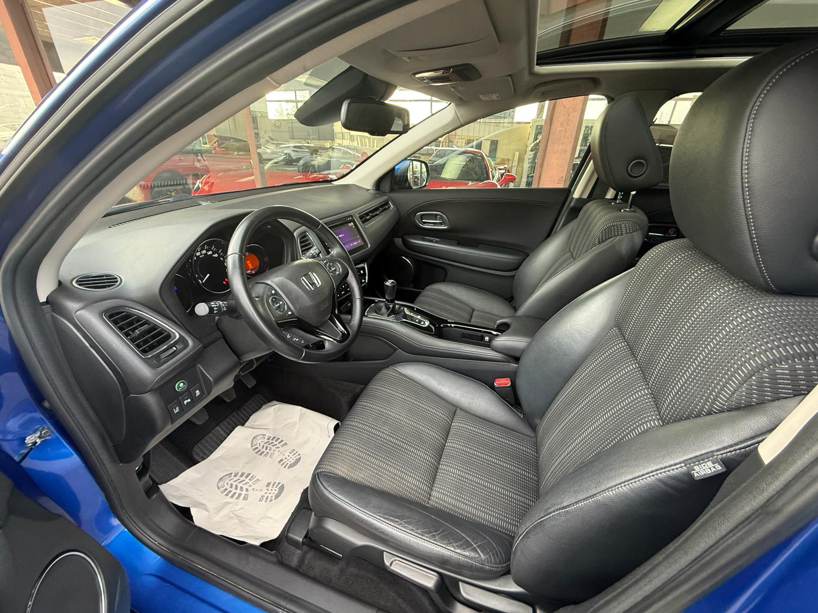 HONDA HR-V 1.6i-DTEC Executive-image-6