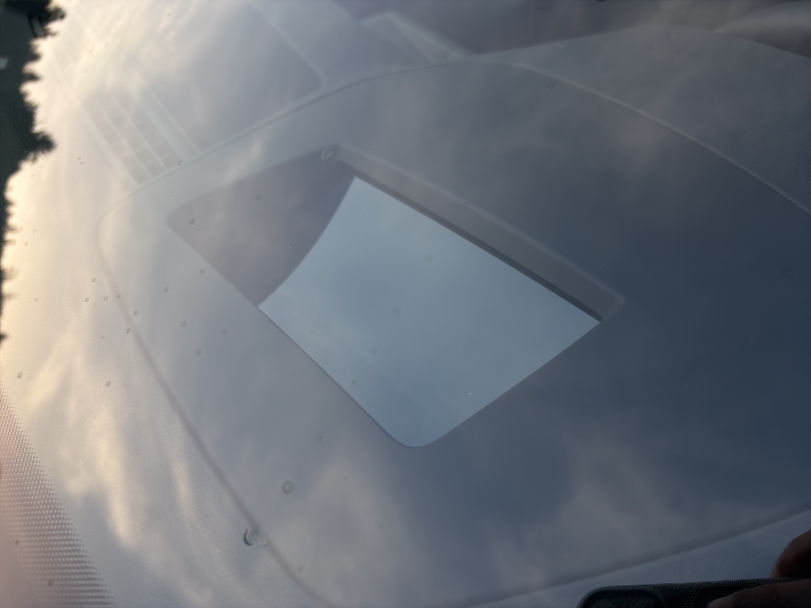 VW Golf Variant 2.0 TSI R-Line DSG 4 Motion-image-16