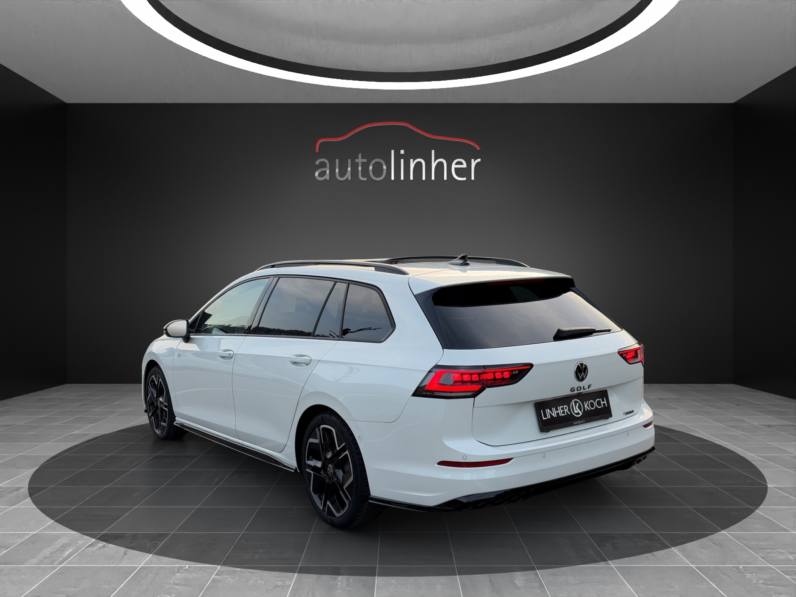 VW Golf Variant 2.0 TSI R-Line DSG 4 Motion-image-2