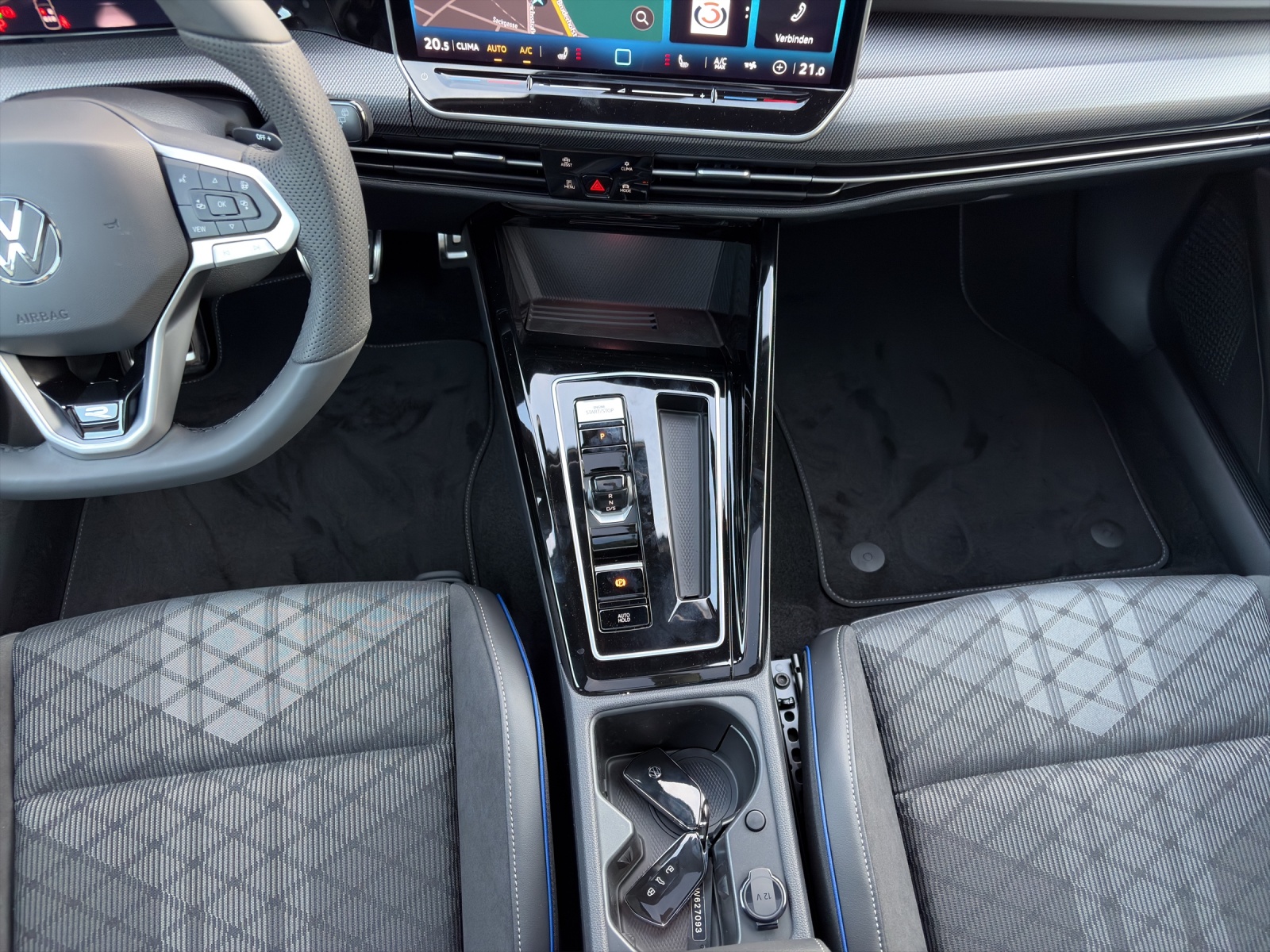 VW Golf Variant 2.0 TSI R-Line DSG 4 Motion-image-11