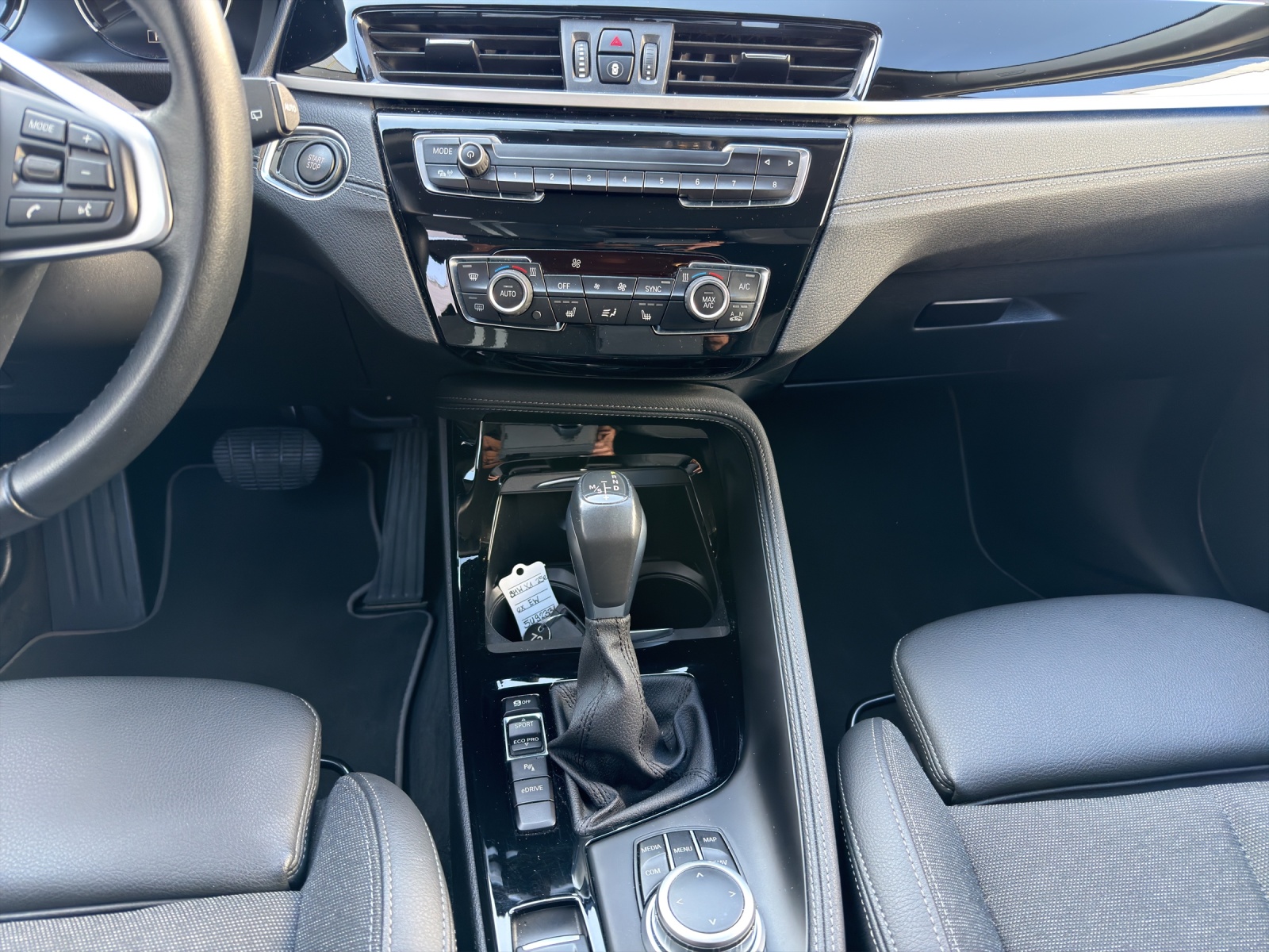 BMW X1 xDrive 25e Sport Line-image-16