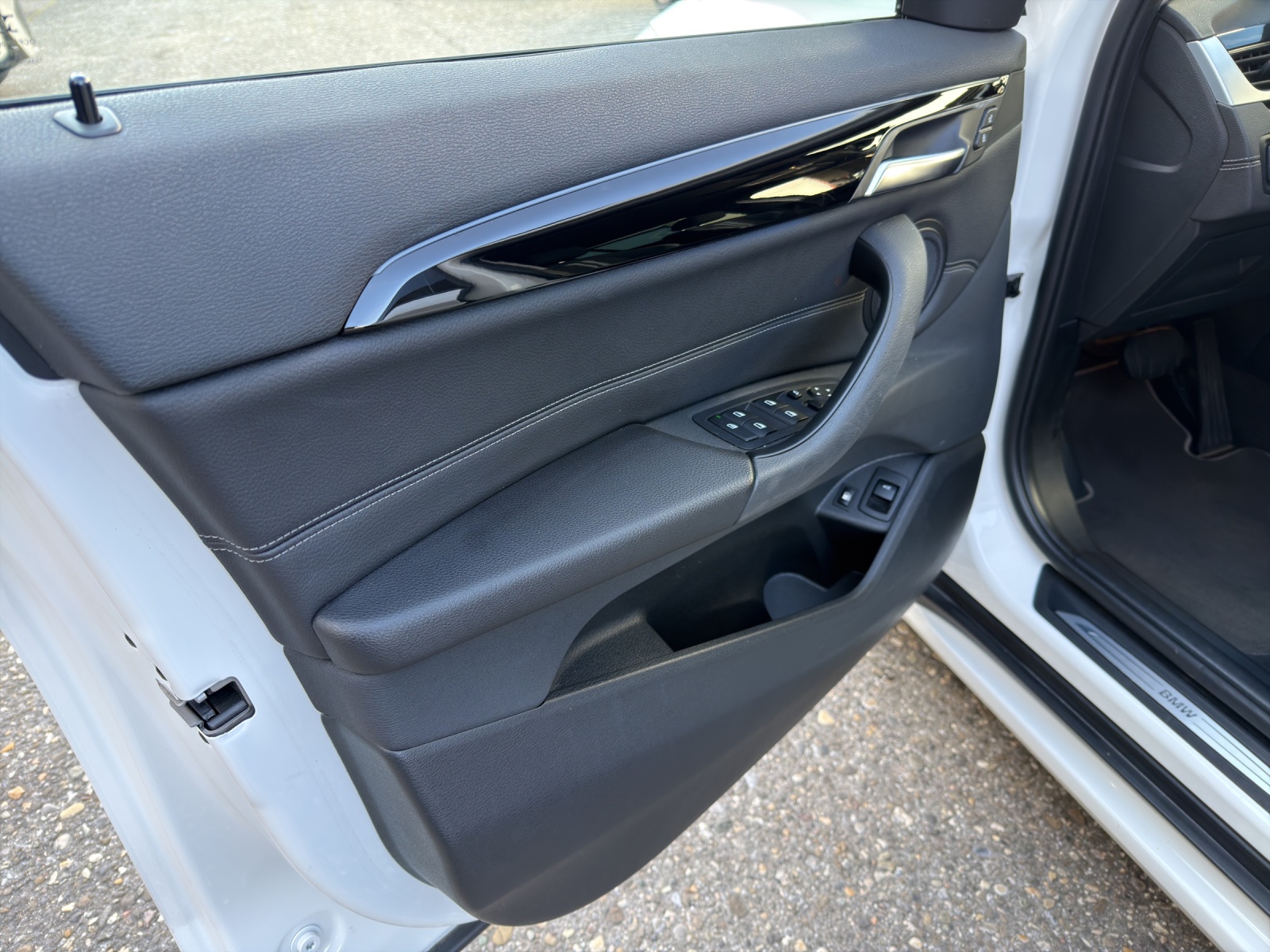 BMW X1 xDrive 25e Sport Line-image-21