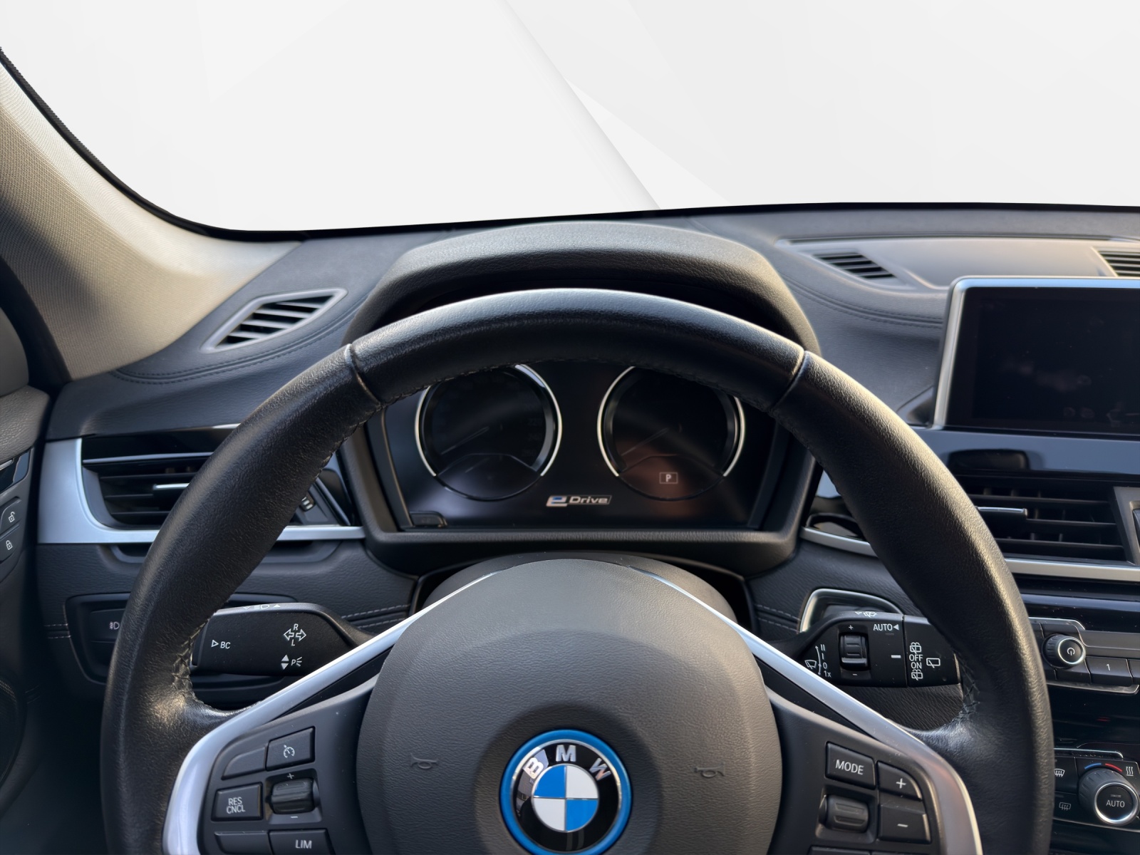 BMW X1 xDrive 25e Sport Line-image-15