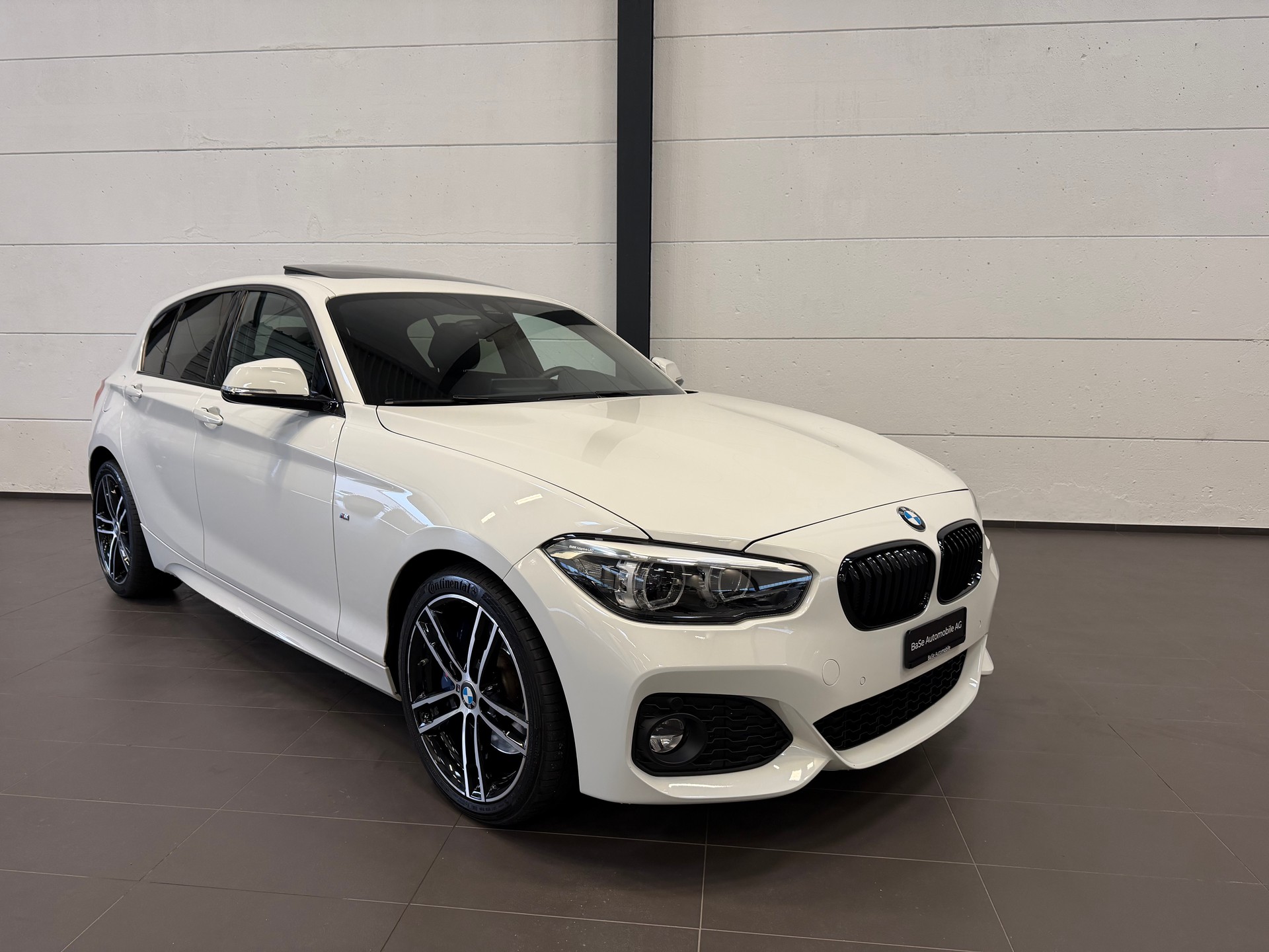 BMW 118d xDrive Edition M Sport-image-1