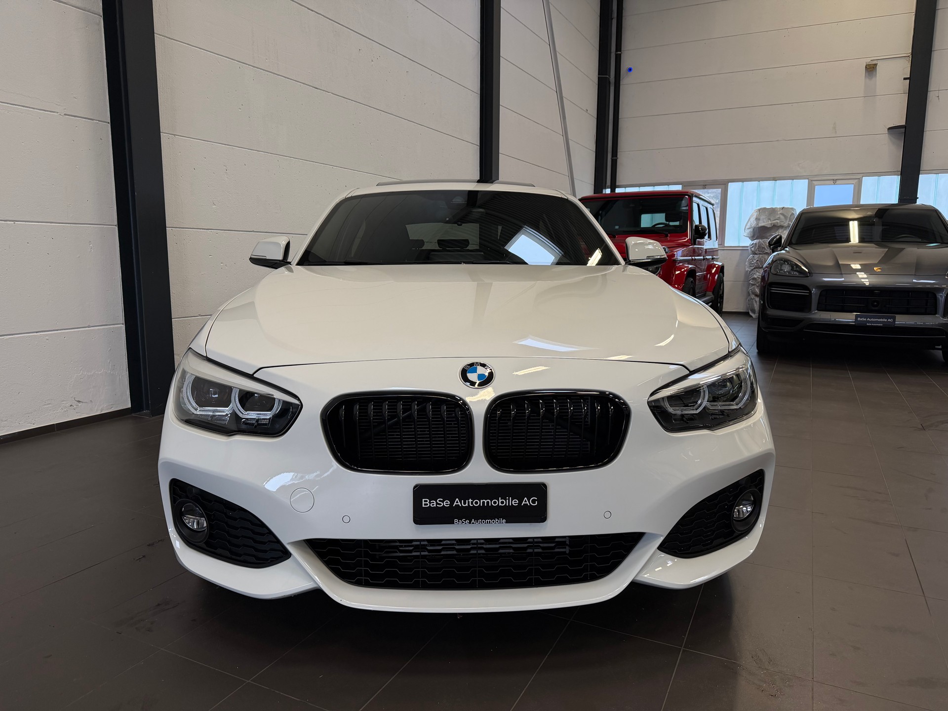 BMW 118d xDrive Edition M Sport-image-6