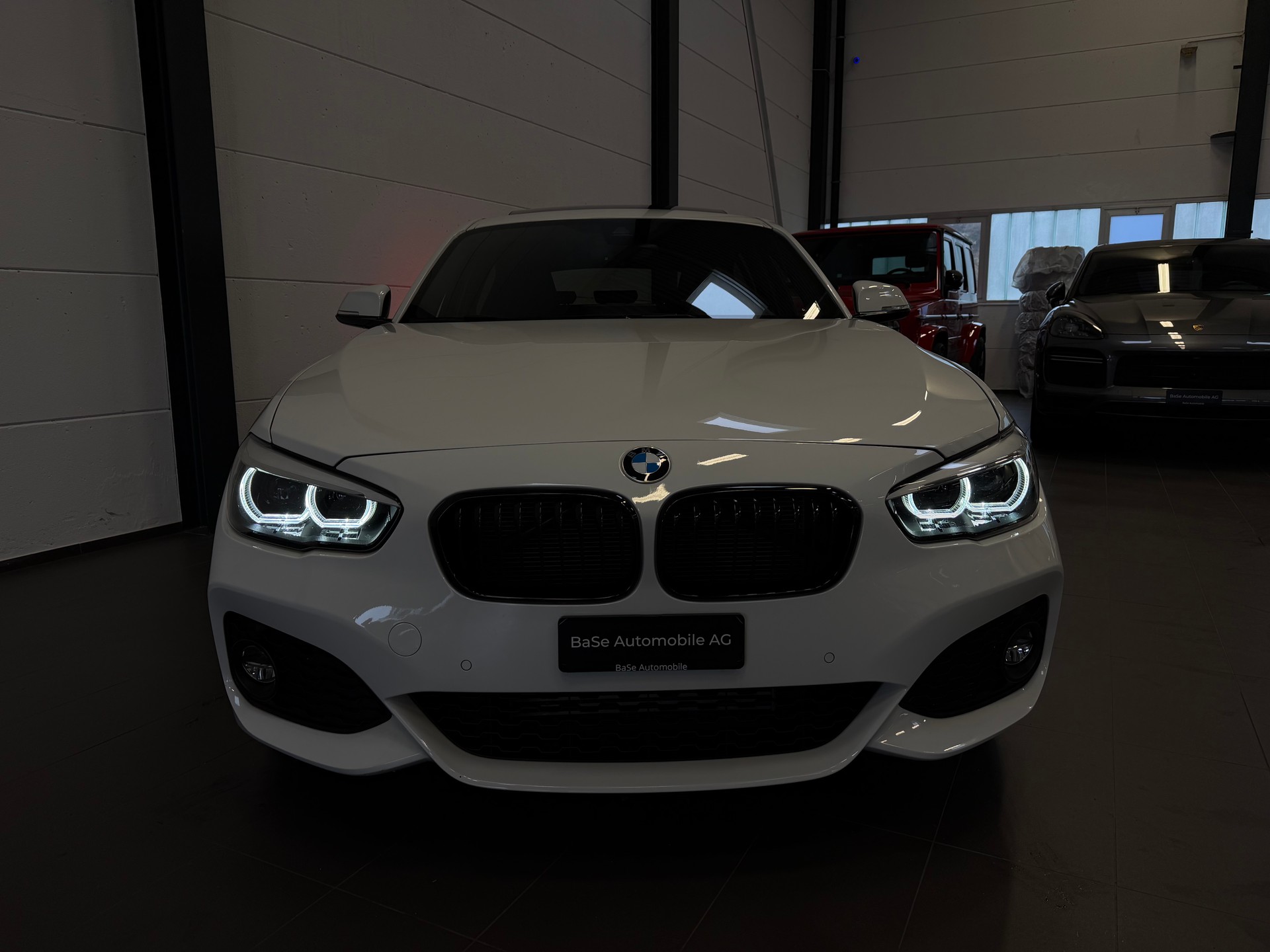 BMW 118d xDrive Edition M Sport-image-7