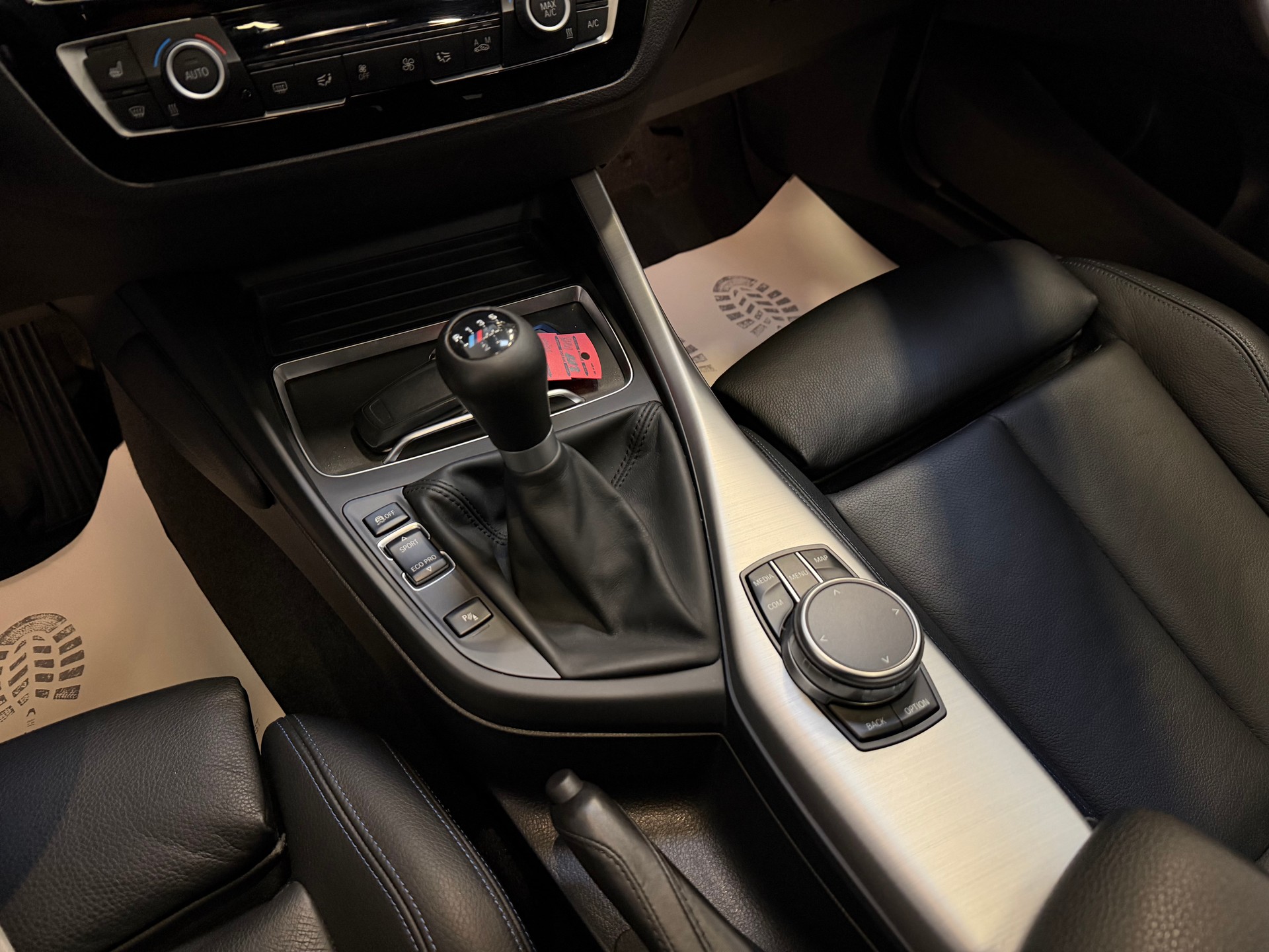 BMW 118d xDrive Edition M Sport-image-25