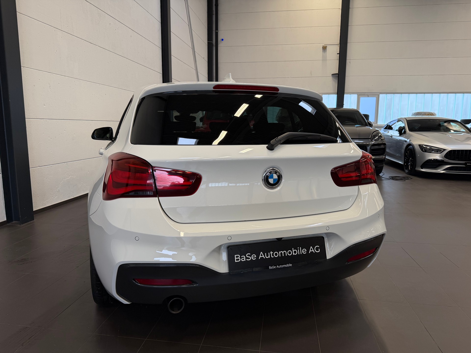 BMW 118d xDrive Edition M Sport-image-14