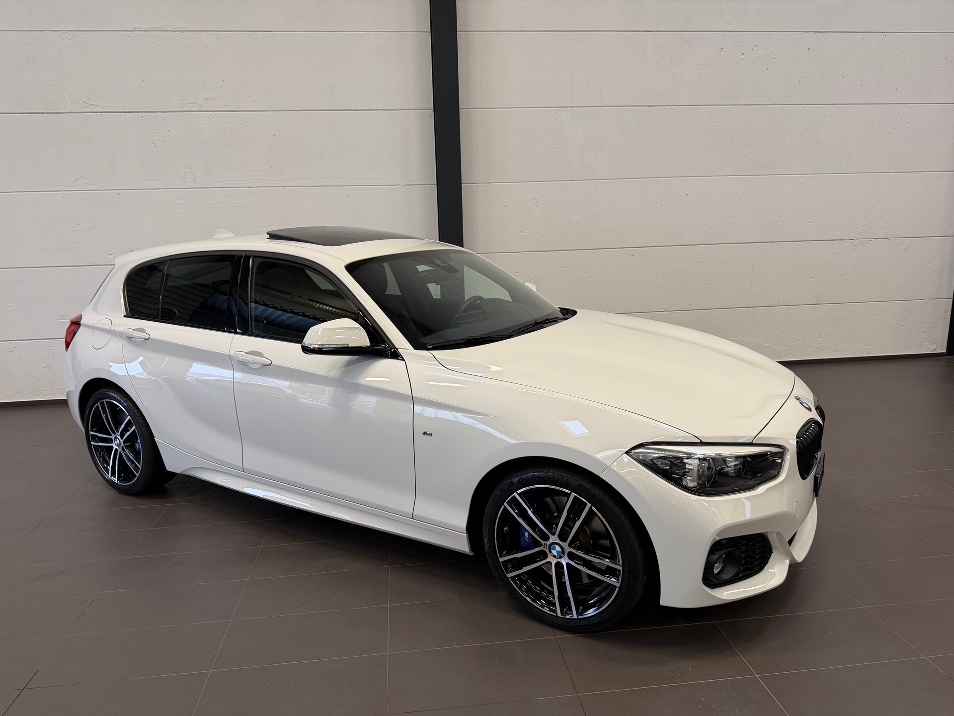 BMW 118d xDrive Edition M Sport-image-3