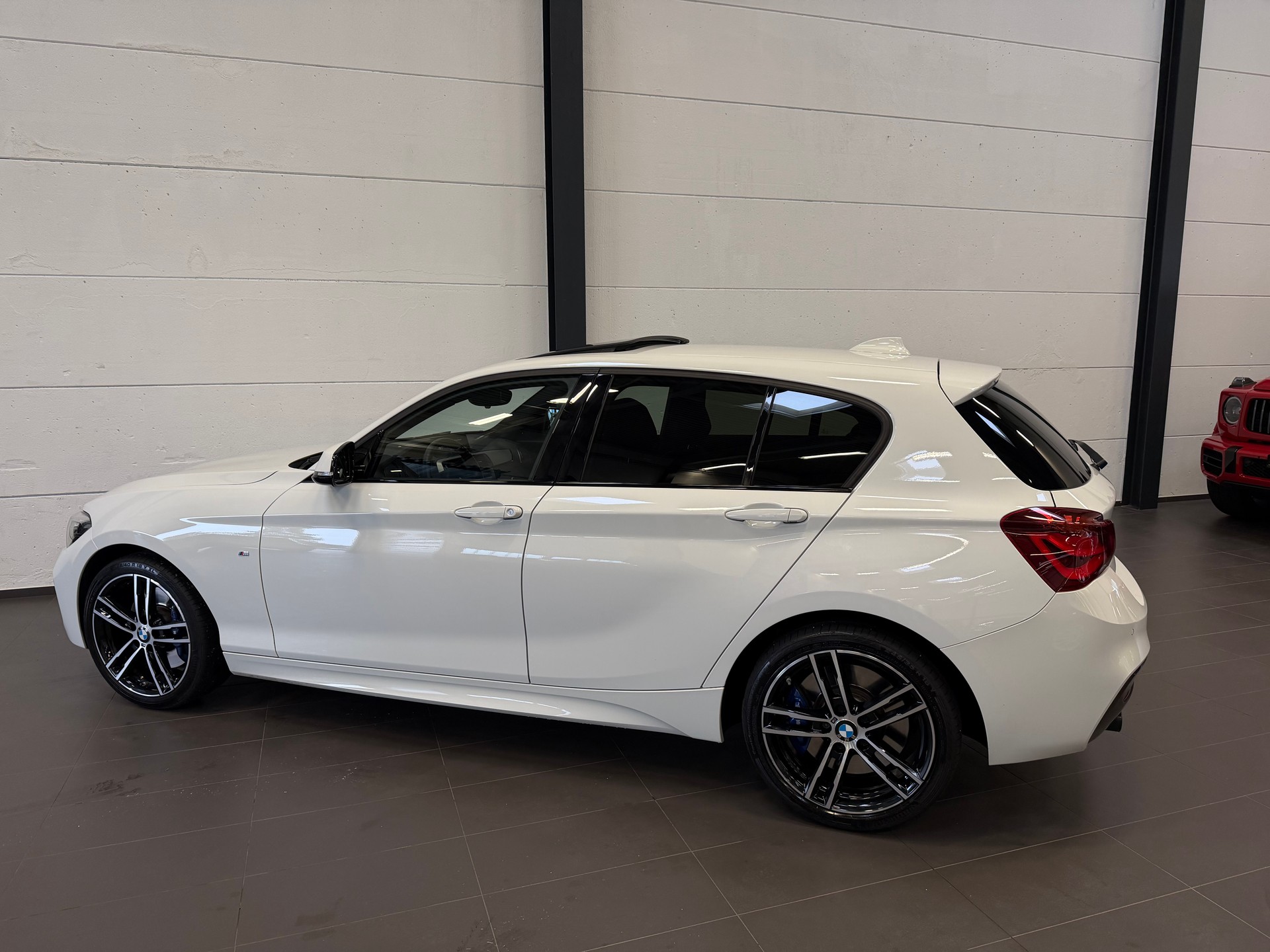 BMW 118d xDrive Edition M Sport-image-11