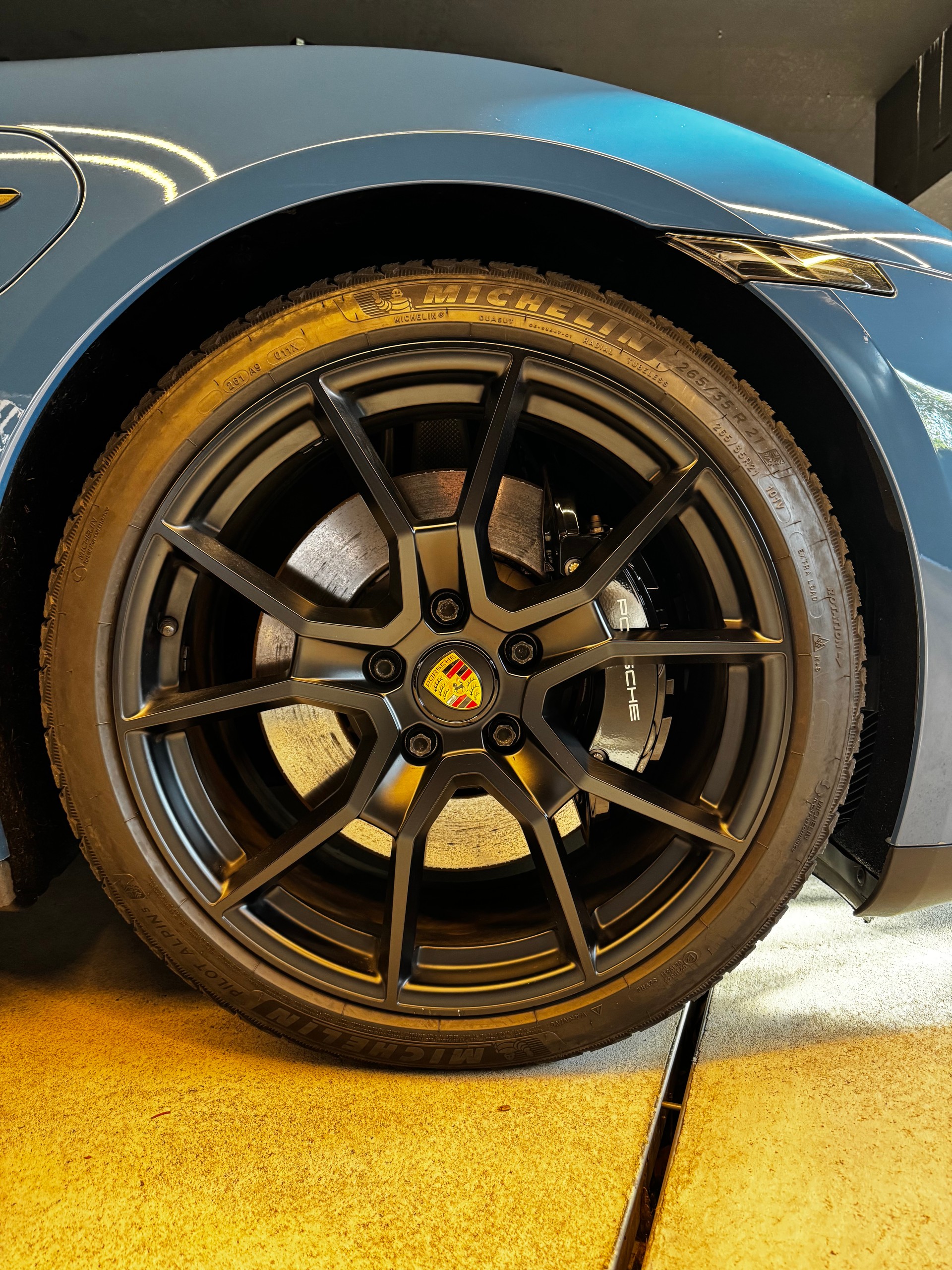 PORSCHE Taycan GTS Sport Turismo Performance Plus 93,4kWh-image-2
