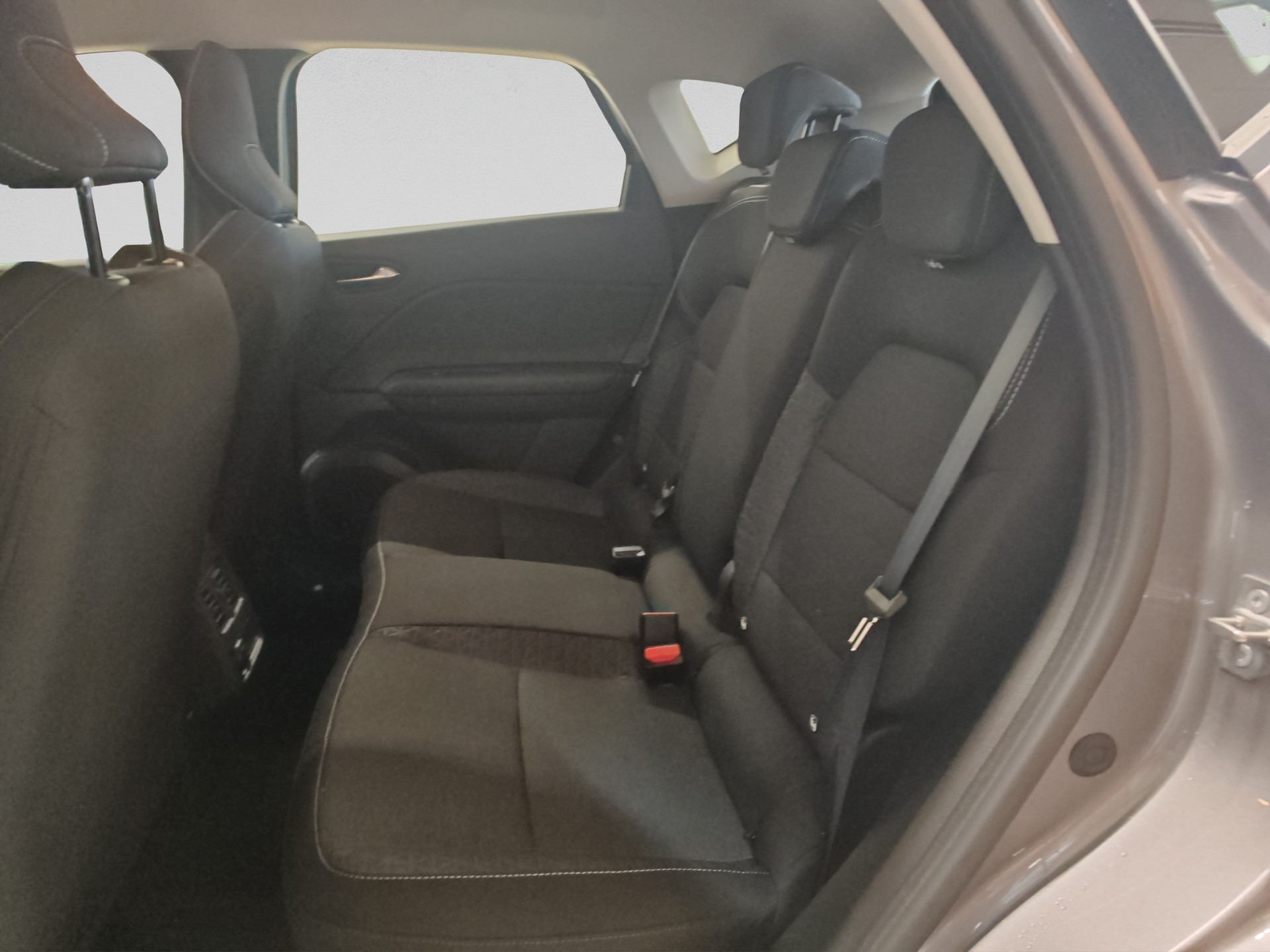 RENAULT Captur 1.6 E-Tech 145 Evolution DHT-image-14