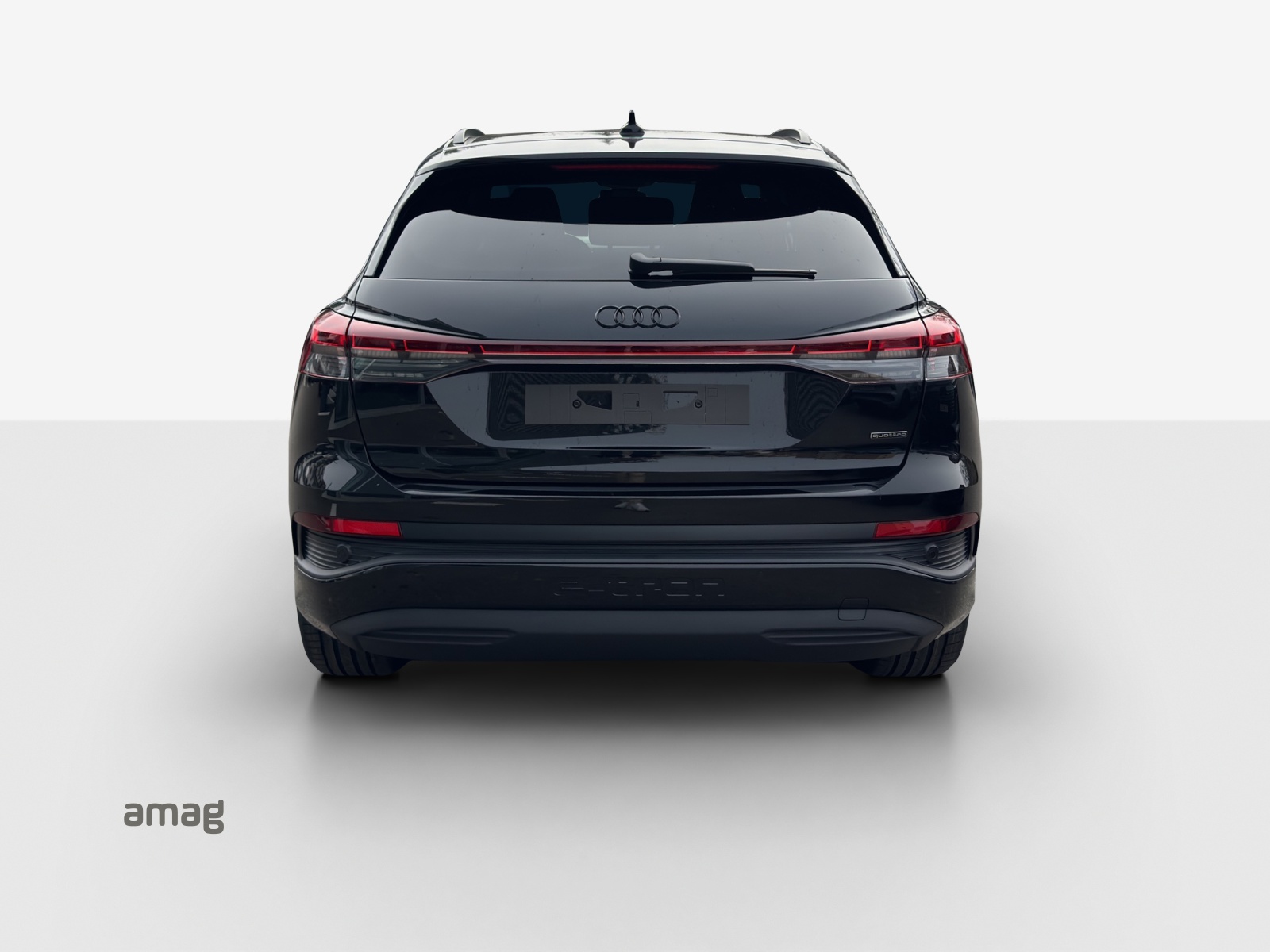 AUDI Q4 e-tron 45 Edition Swiss Ski quattro-image-3