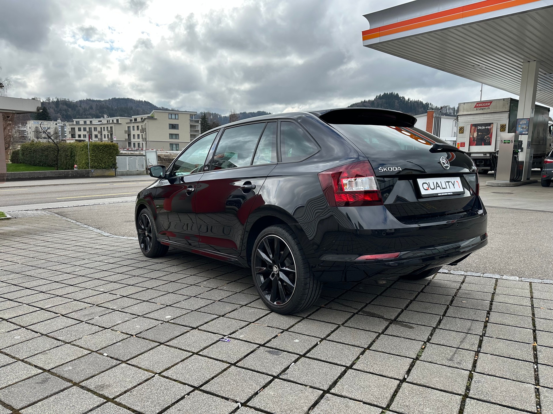 SKODA Rapid Spaceback 1.6 TDI Monte Carlo-image-2