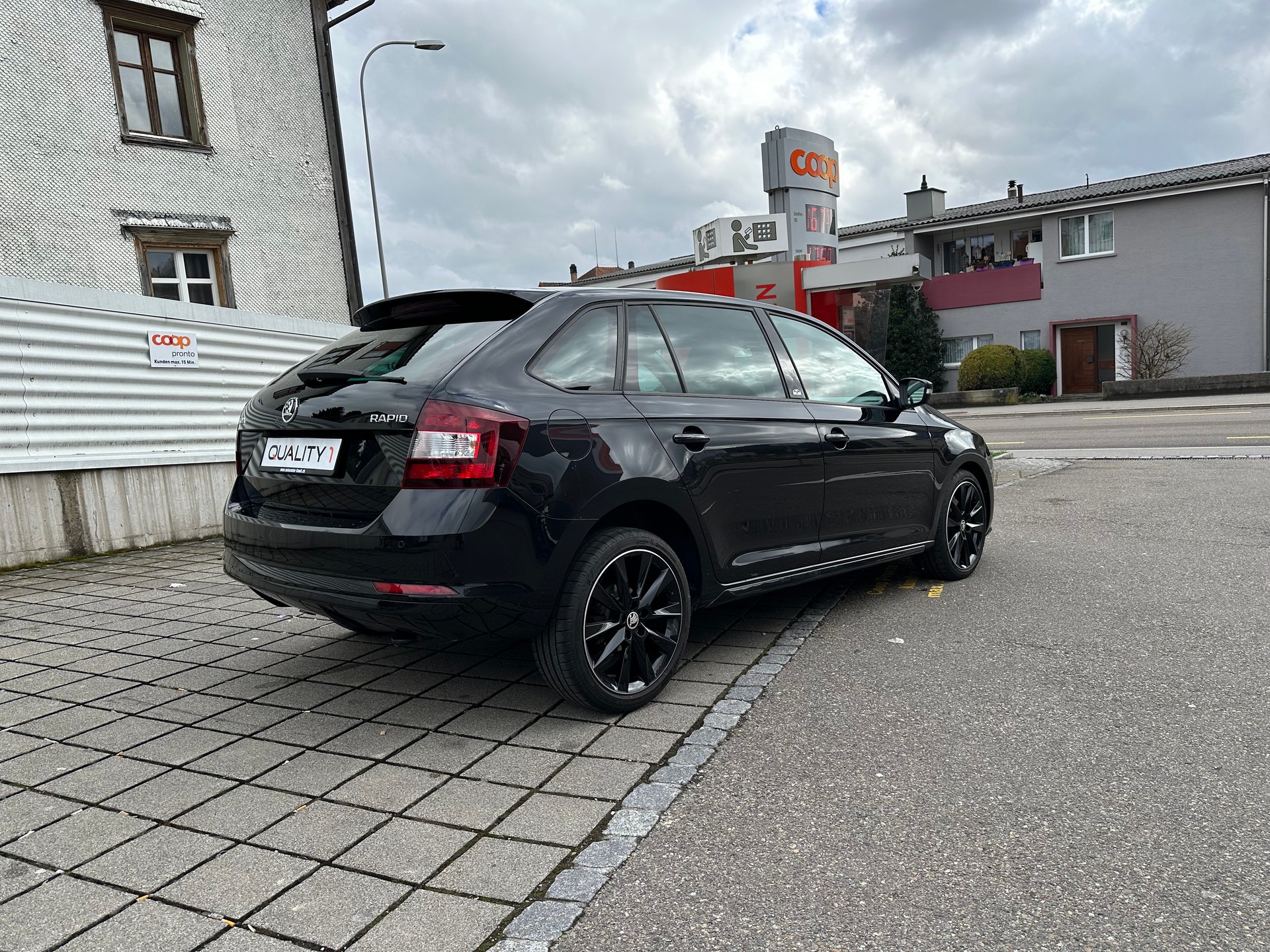 SKODA Rapid Spaceback 1.6 TDI Monte Carlo-image-3