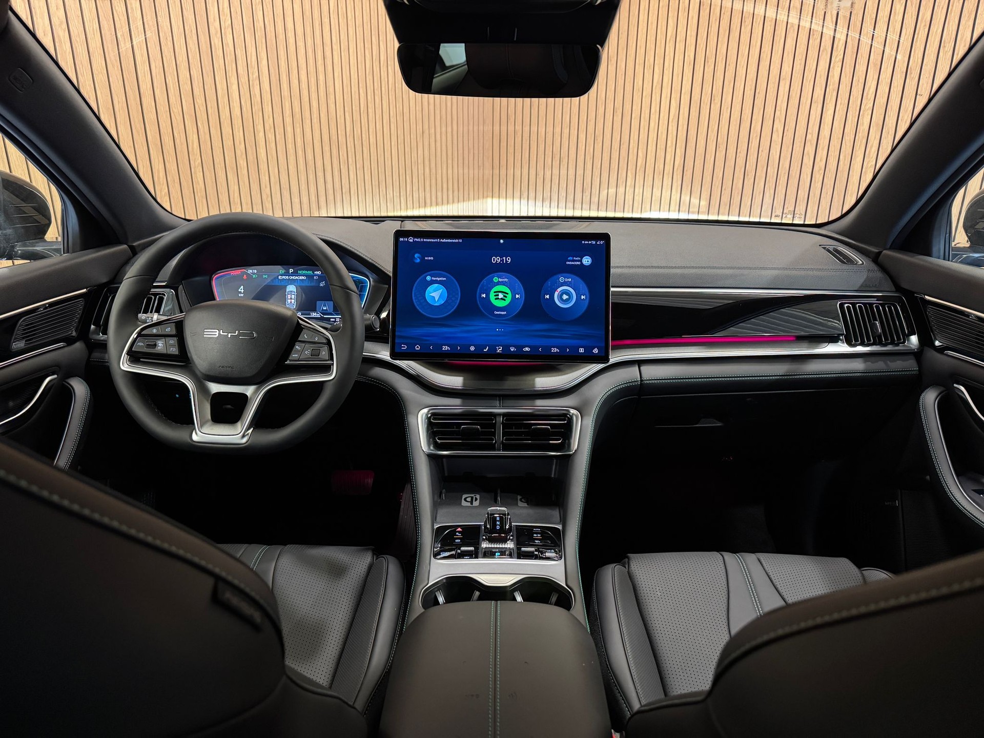 BYD Seal U DM-i Design AWD-image-7