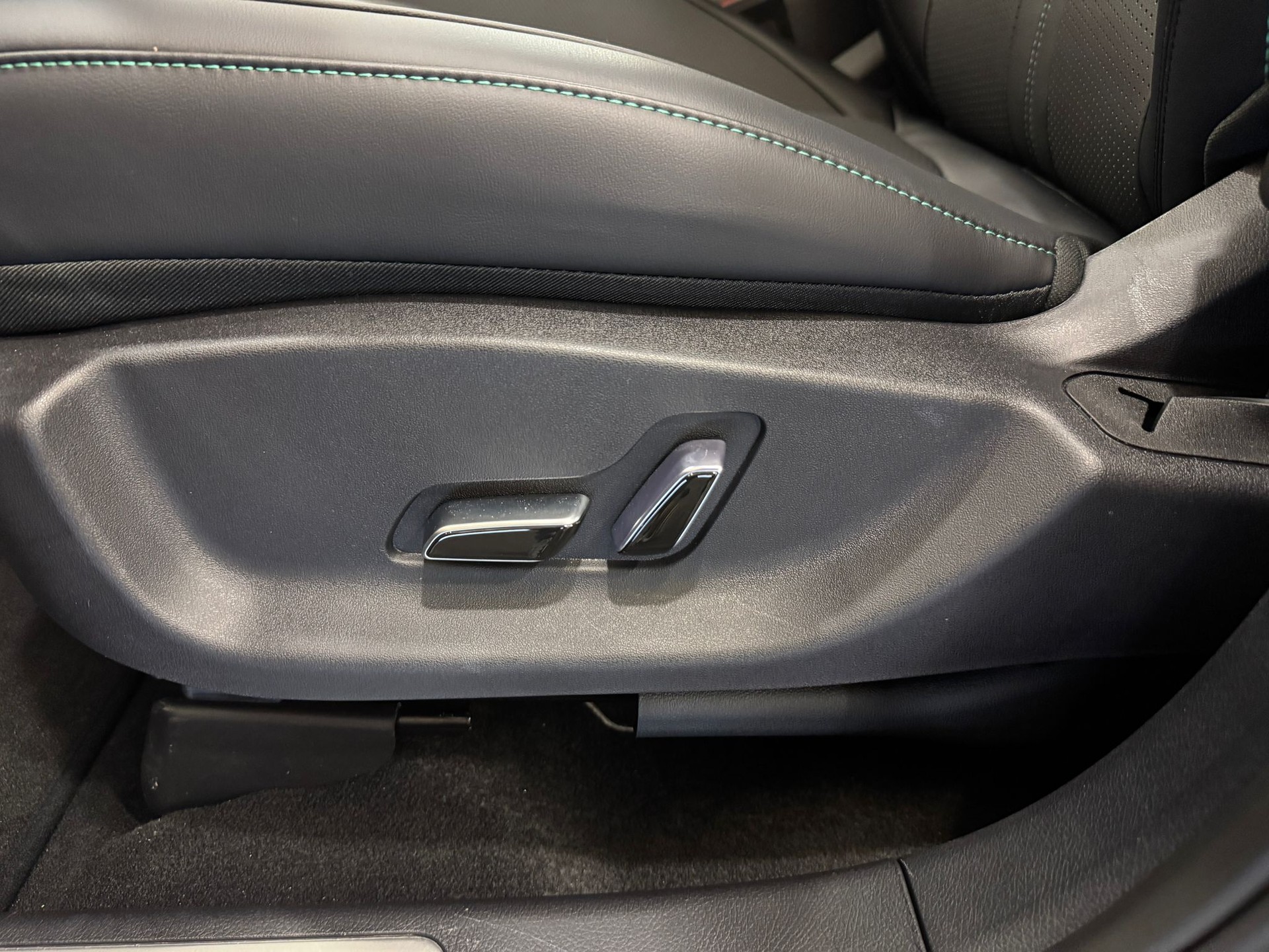 BYD Seal U DM-i Design AWD-image-9