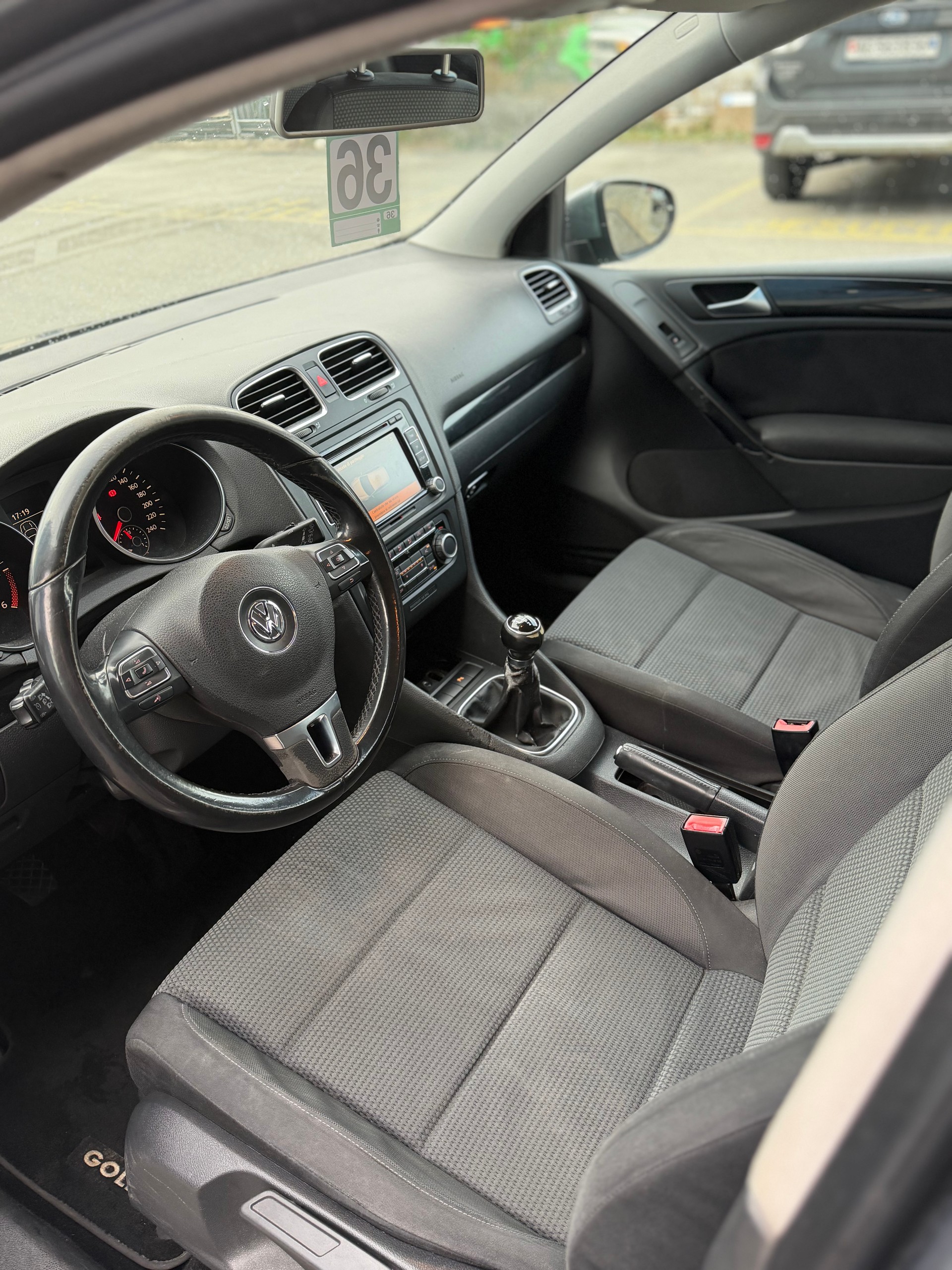 VW Golf 2.0 TDI Comfortline-image-8