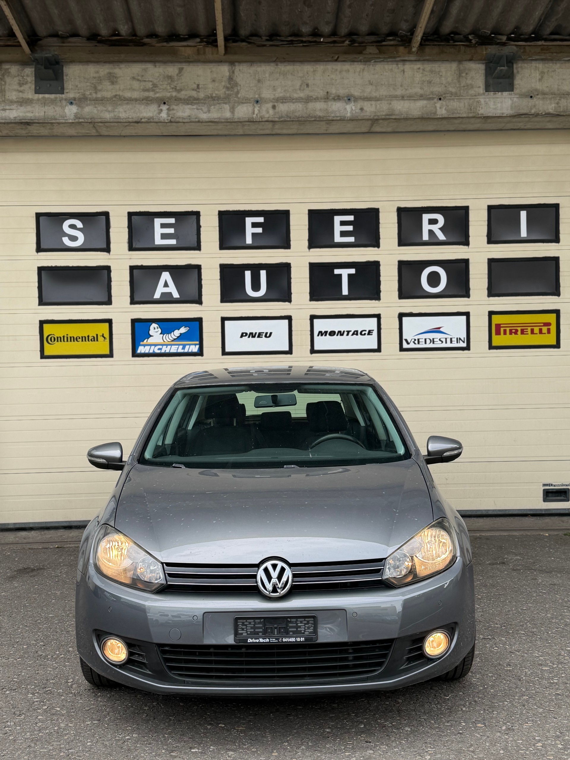 VW Golf 2.0 TDI Comfortline-image-2