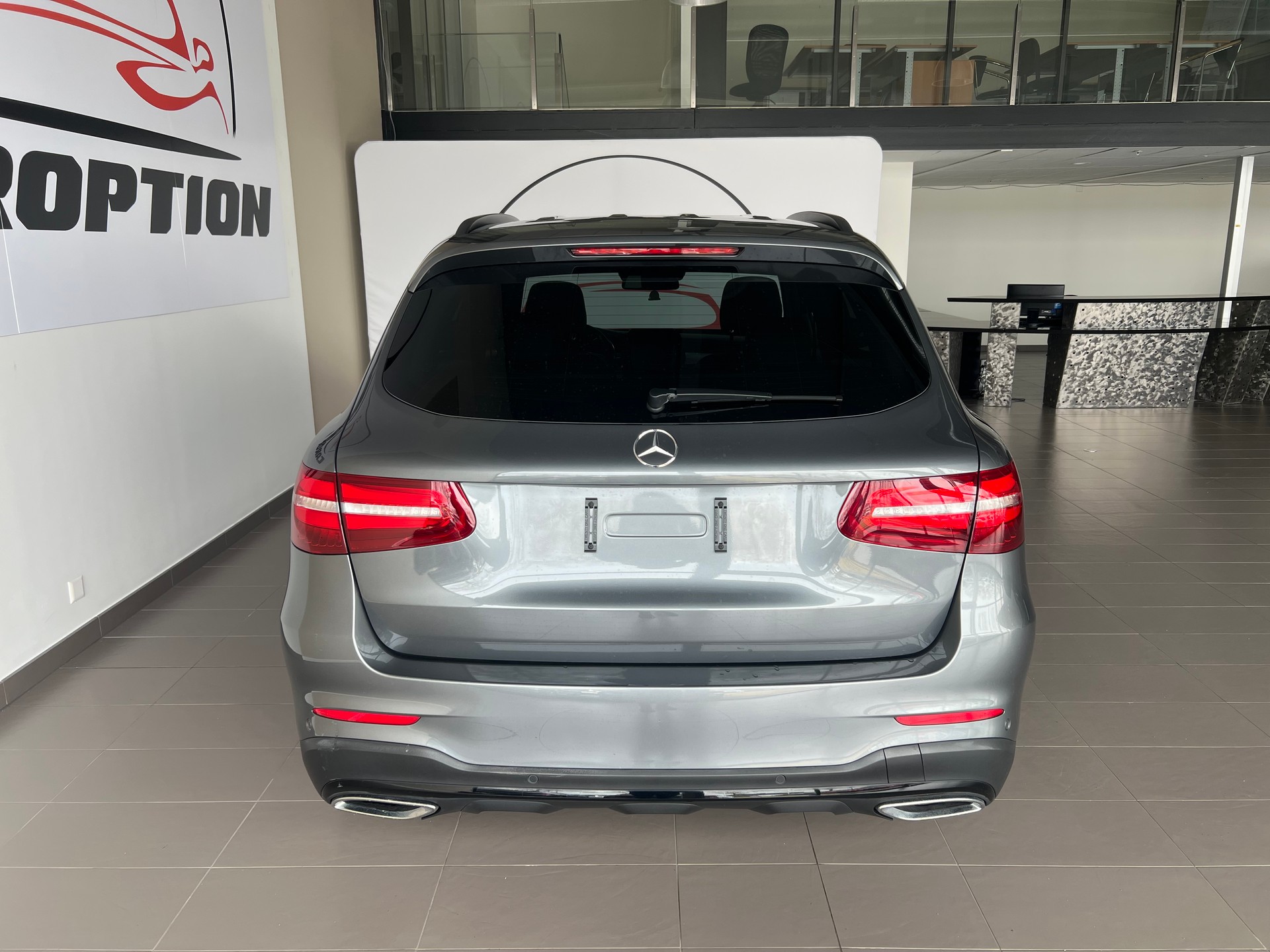 MERCEDES-BENZ GLC 250 d 4Matic 9G-Tronic-showroom-element-3