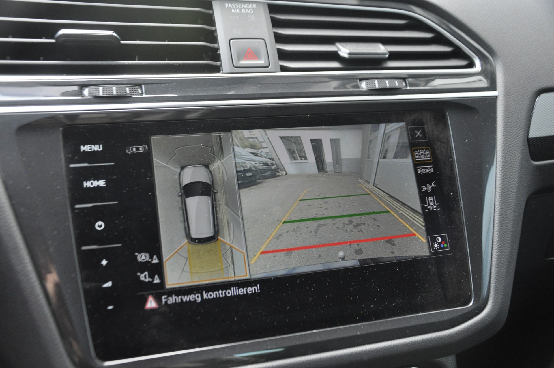 VW Tiguan 2.0 TDI SCR Elegance 4Motion DSG I Anhängerkupplung-image-11