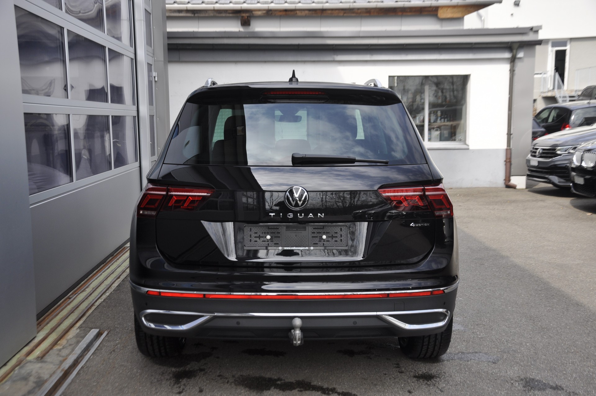 VW Tiguan 2.0 TDI SCR Elegance 4Motion DSG I Anhängerkupplung-image-13