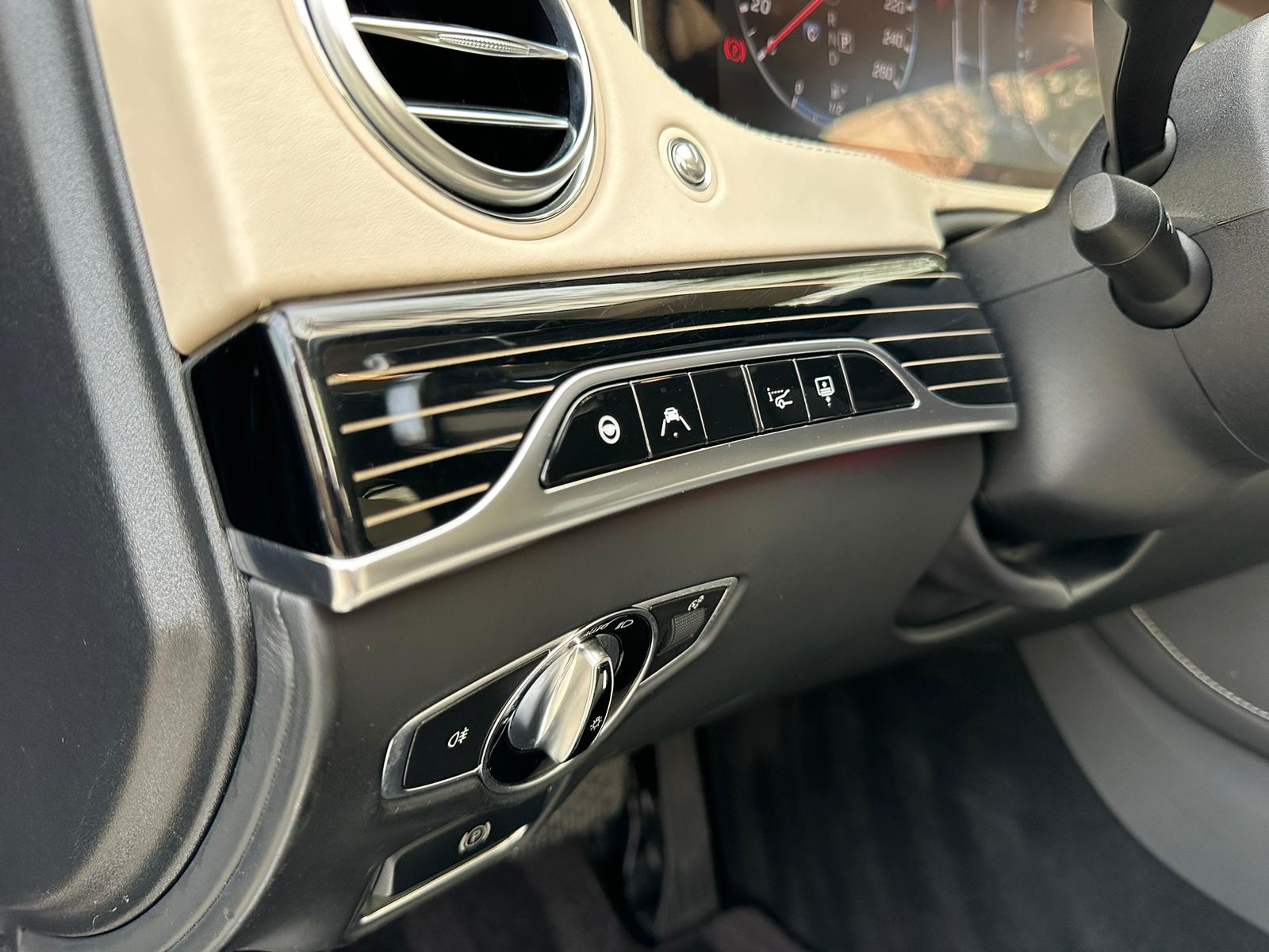 MERCEDES-BENZ S 560 Maybach 4Matic 9G-Tronic-image-11