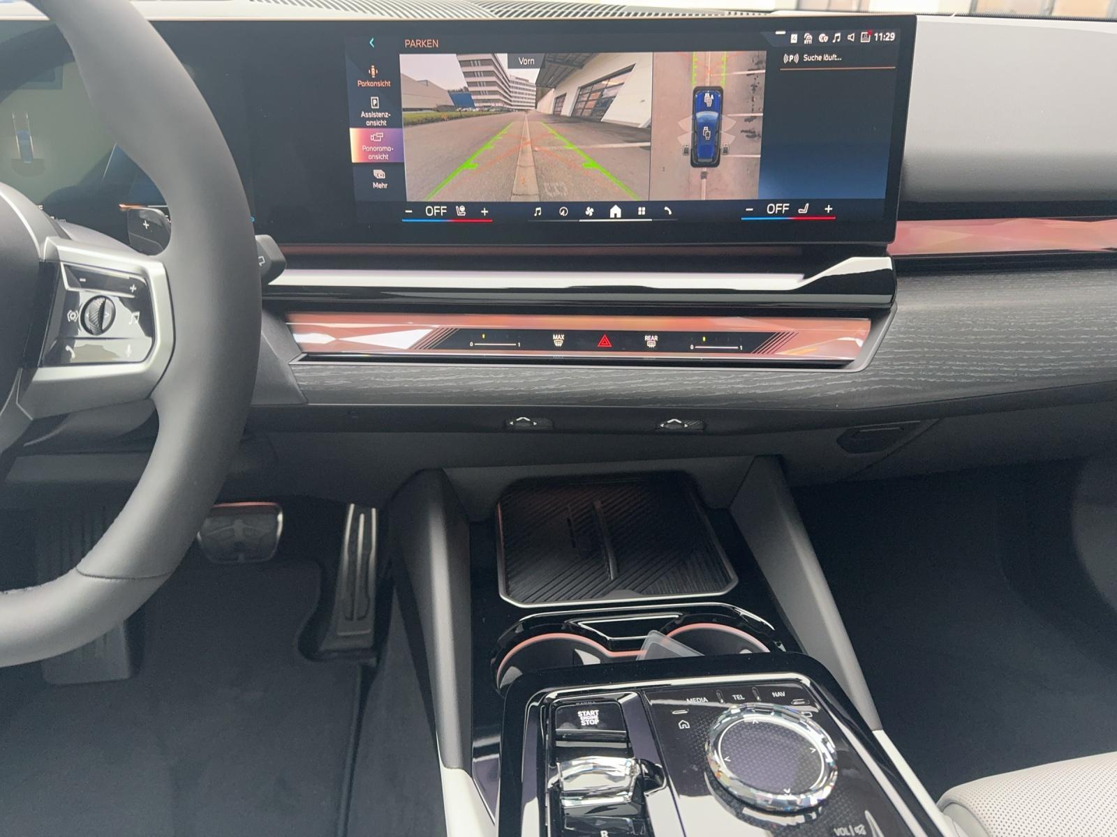 BMW 540d xDrive Touring-image-11