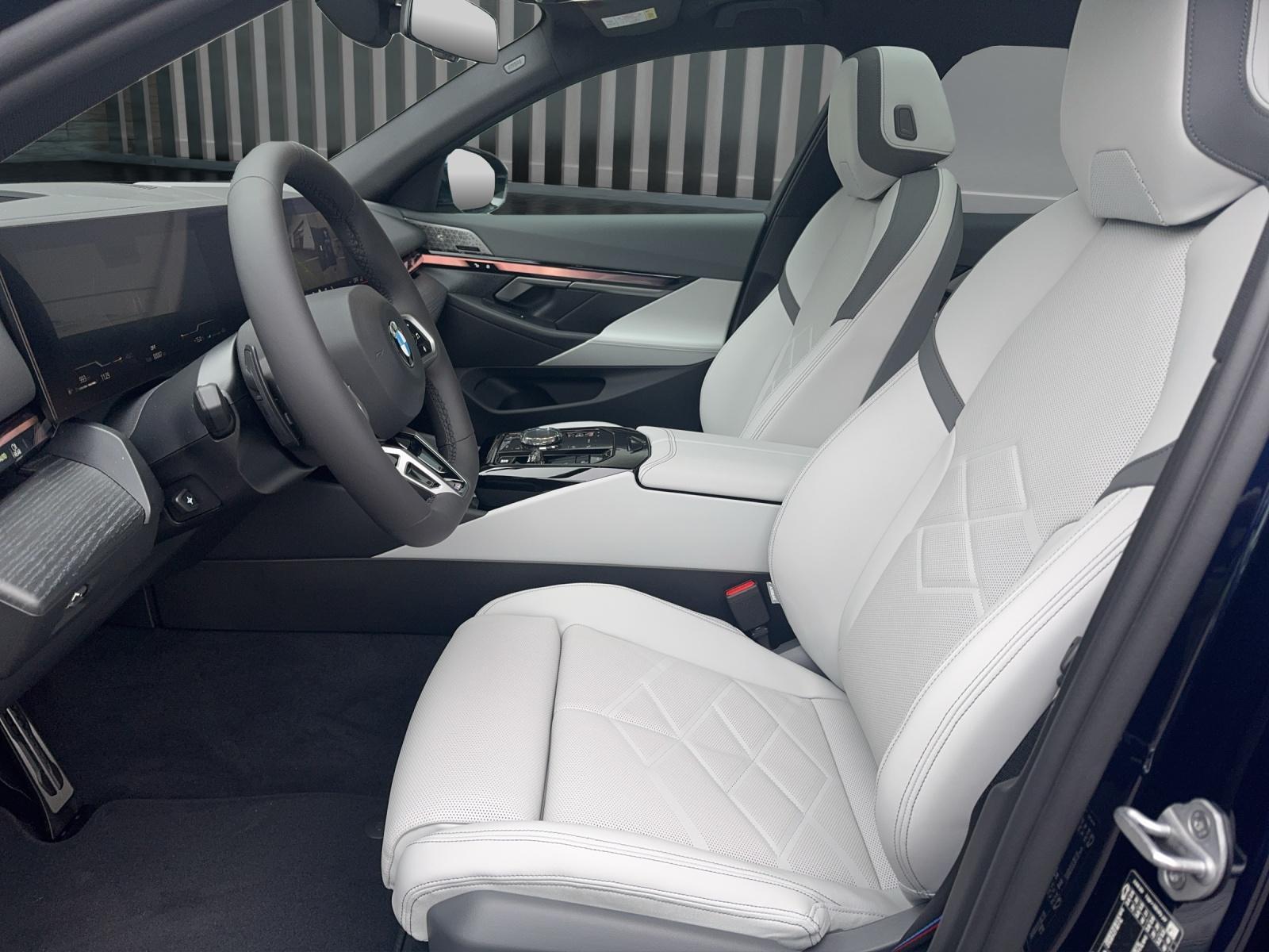 BMW 540d xDrive Touring-image-12