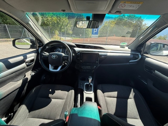 TOYOTA Hilux 2.8D-4D Premium Double Cab 4x4 A-image-4