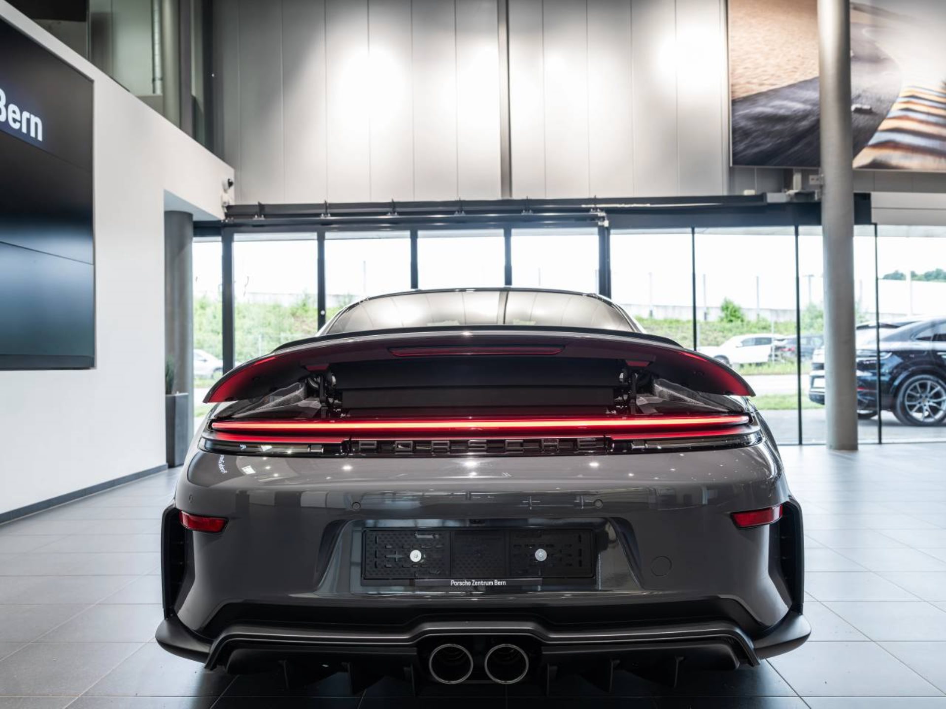 PORSCHE 911 GT3 mit Touring-Paket-image-5