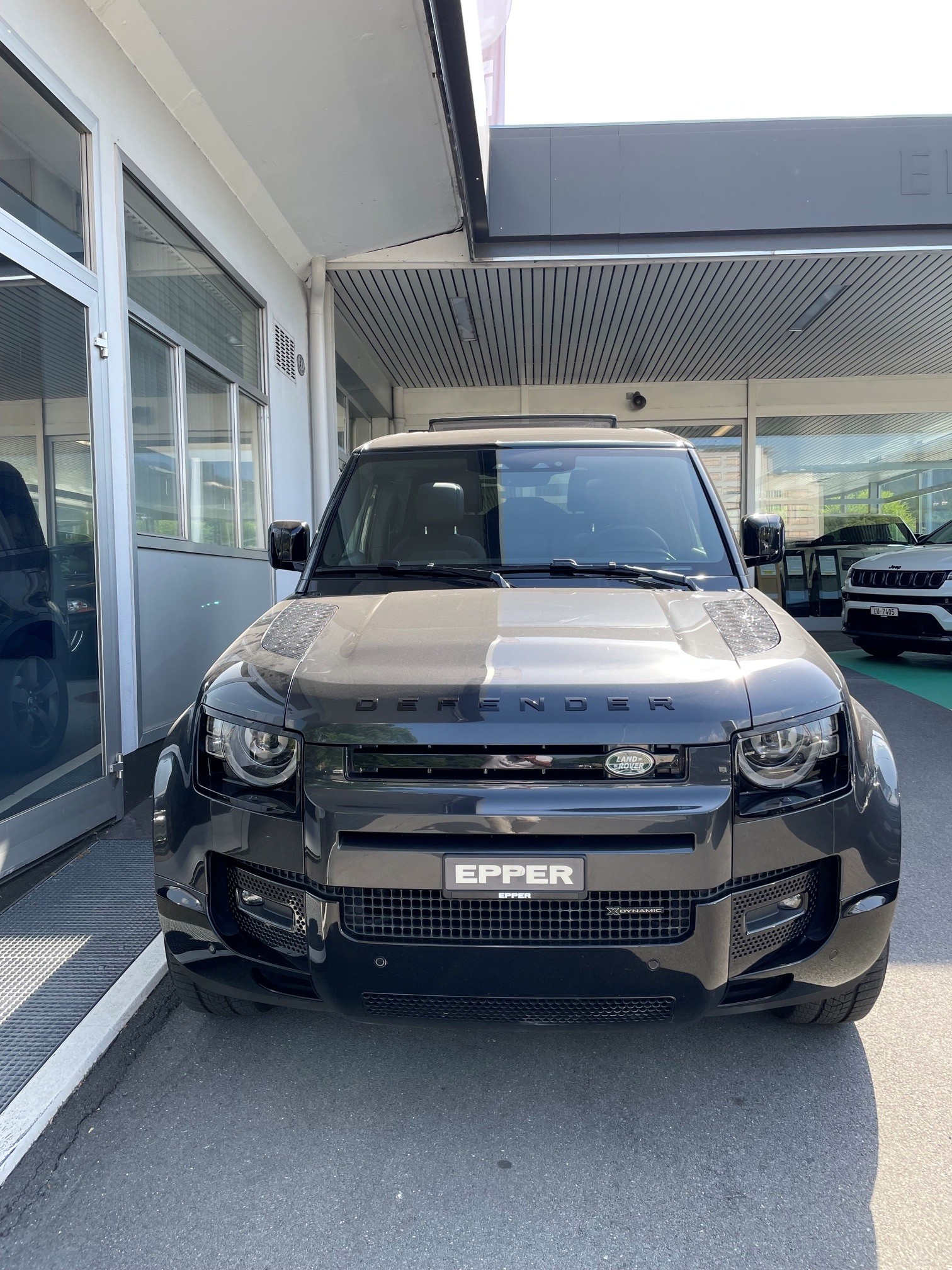 LAND ROVER Defender 90 3.0 D I6 250 SE-image-15