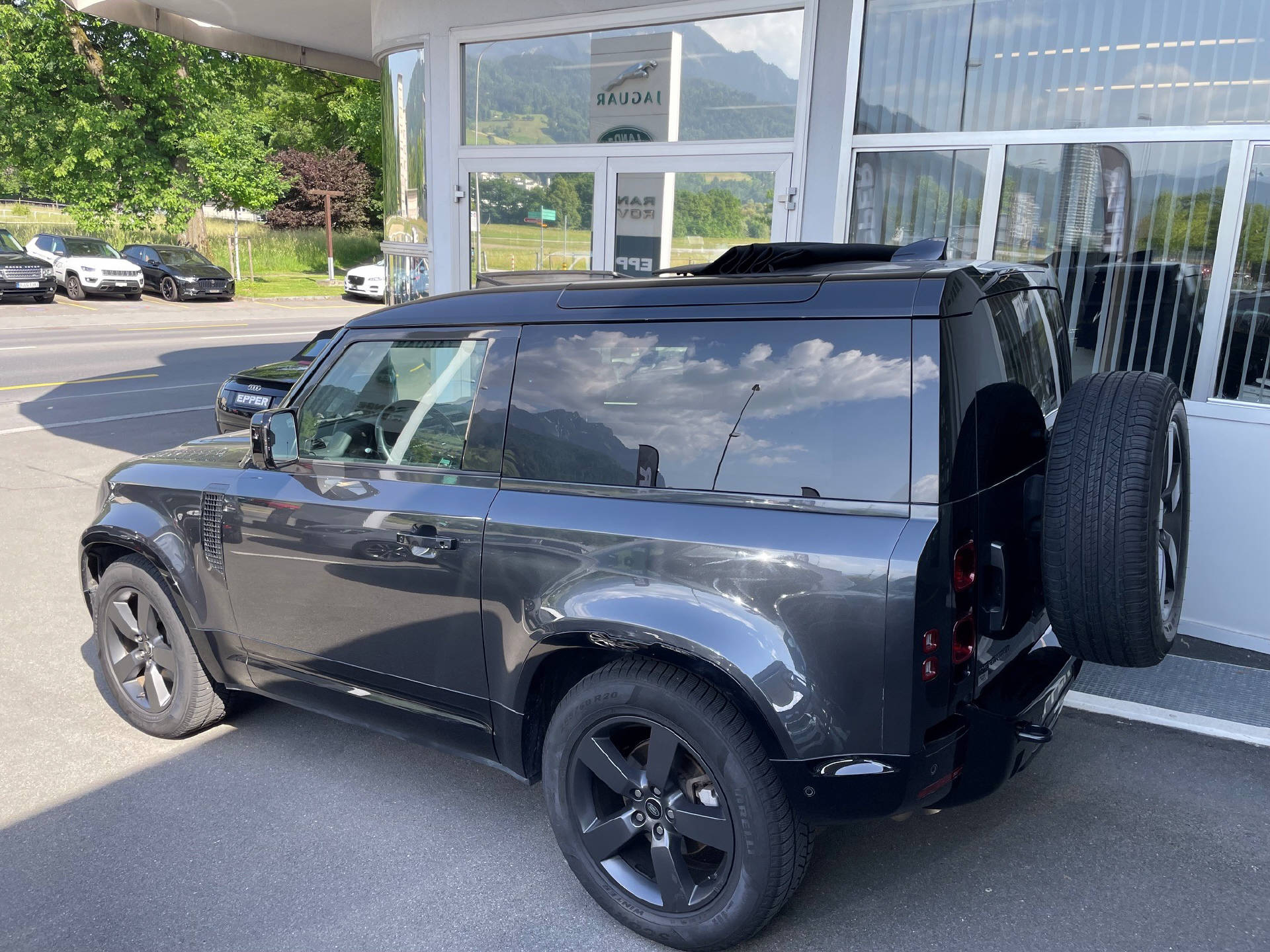 LAND ROVER Defender 90 3.0 D I6 250 SE-image-17