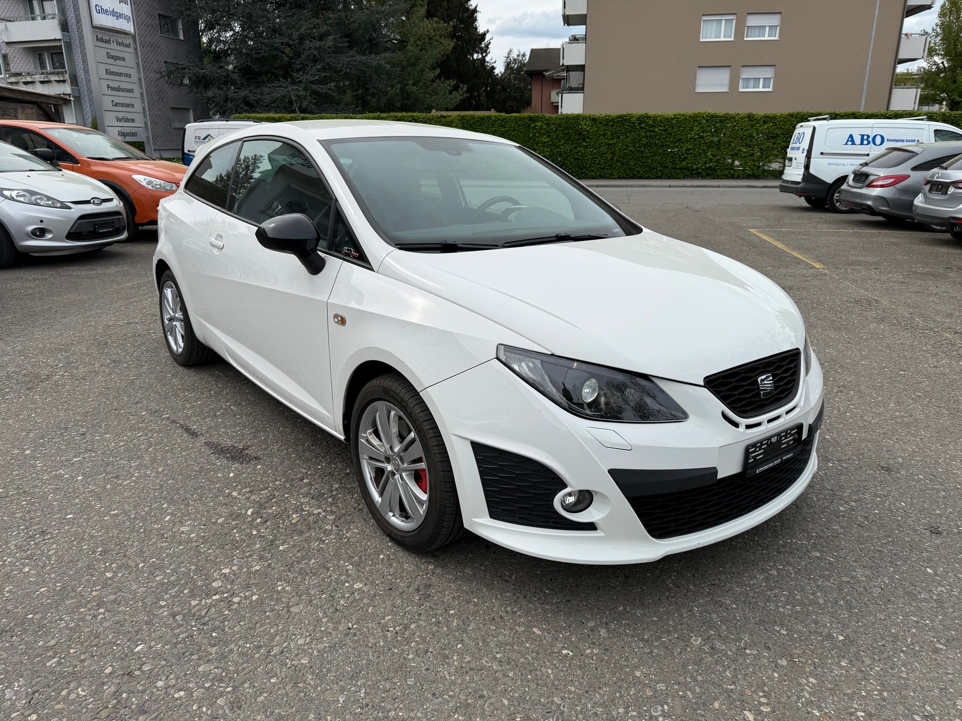SEAT Ibiza SC 1.4 TSI Cupra DSG-image-1