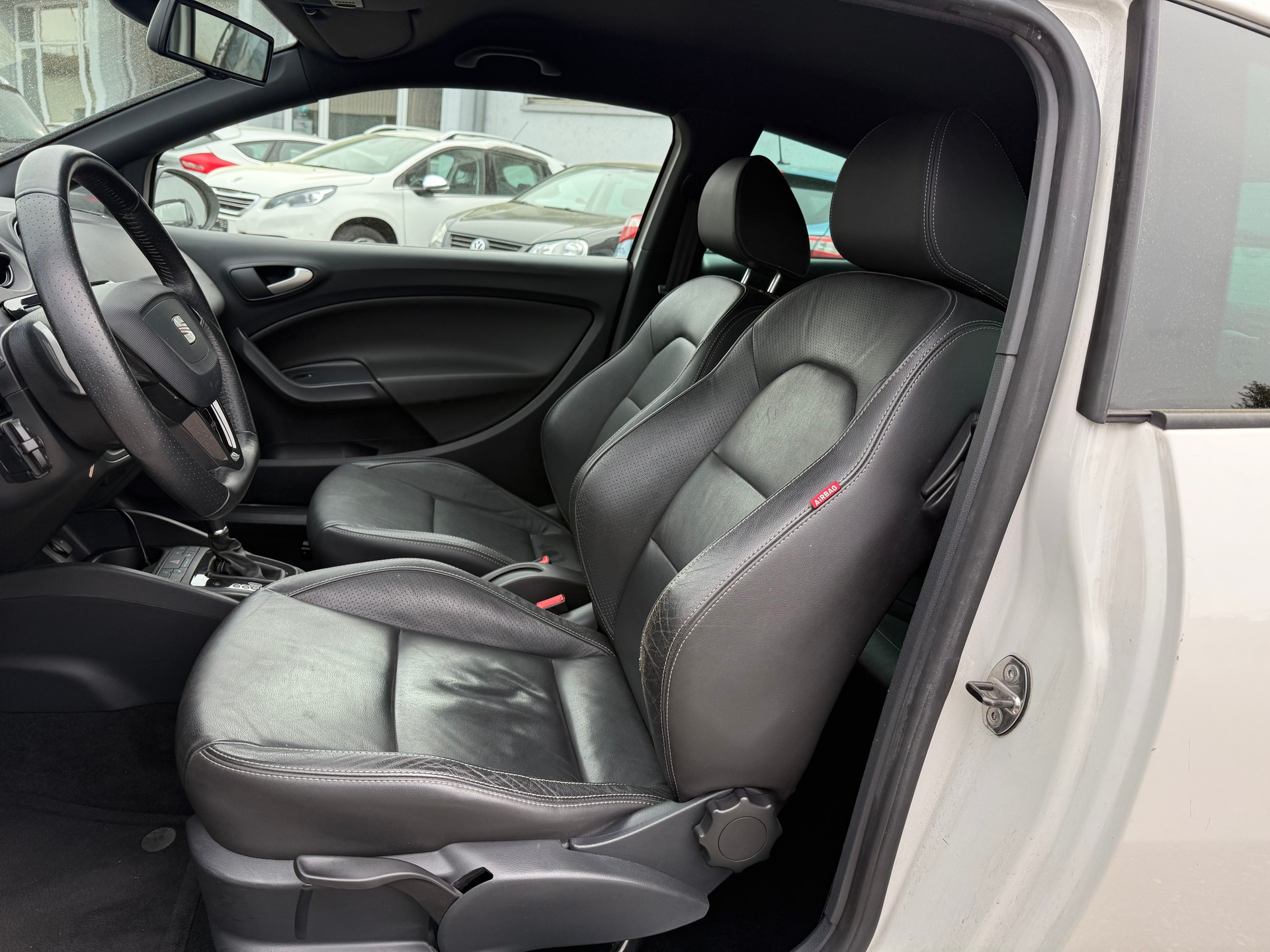 SEAT Ibiza SC 1.4 TSI Cupra DSG-image-5