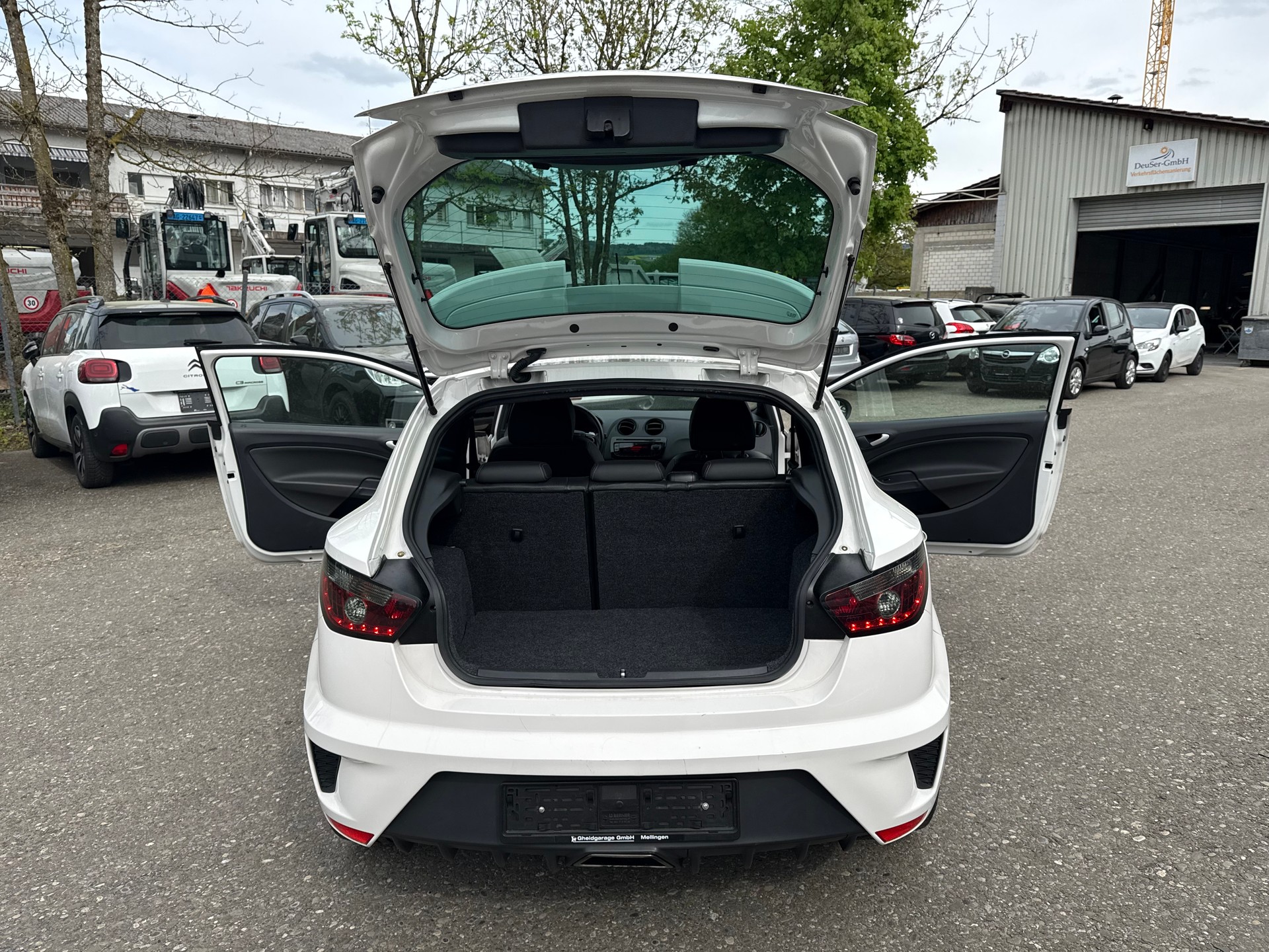 SEAT Ibiza SC 1.4 TSI Cupra DSG-image-10