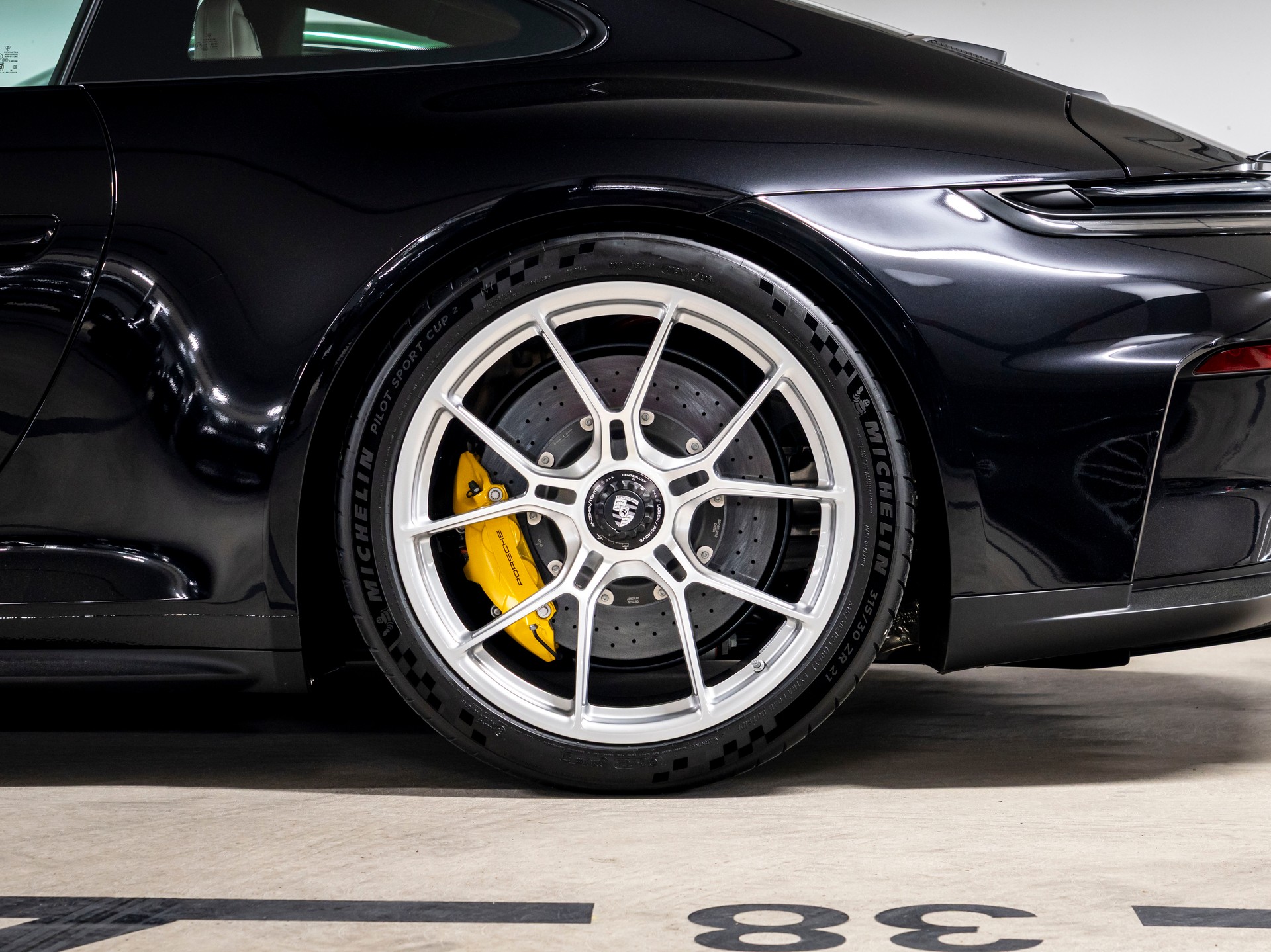 PORSCHE 911 Carrera GT3 PDK Touring-image-6