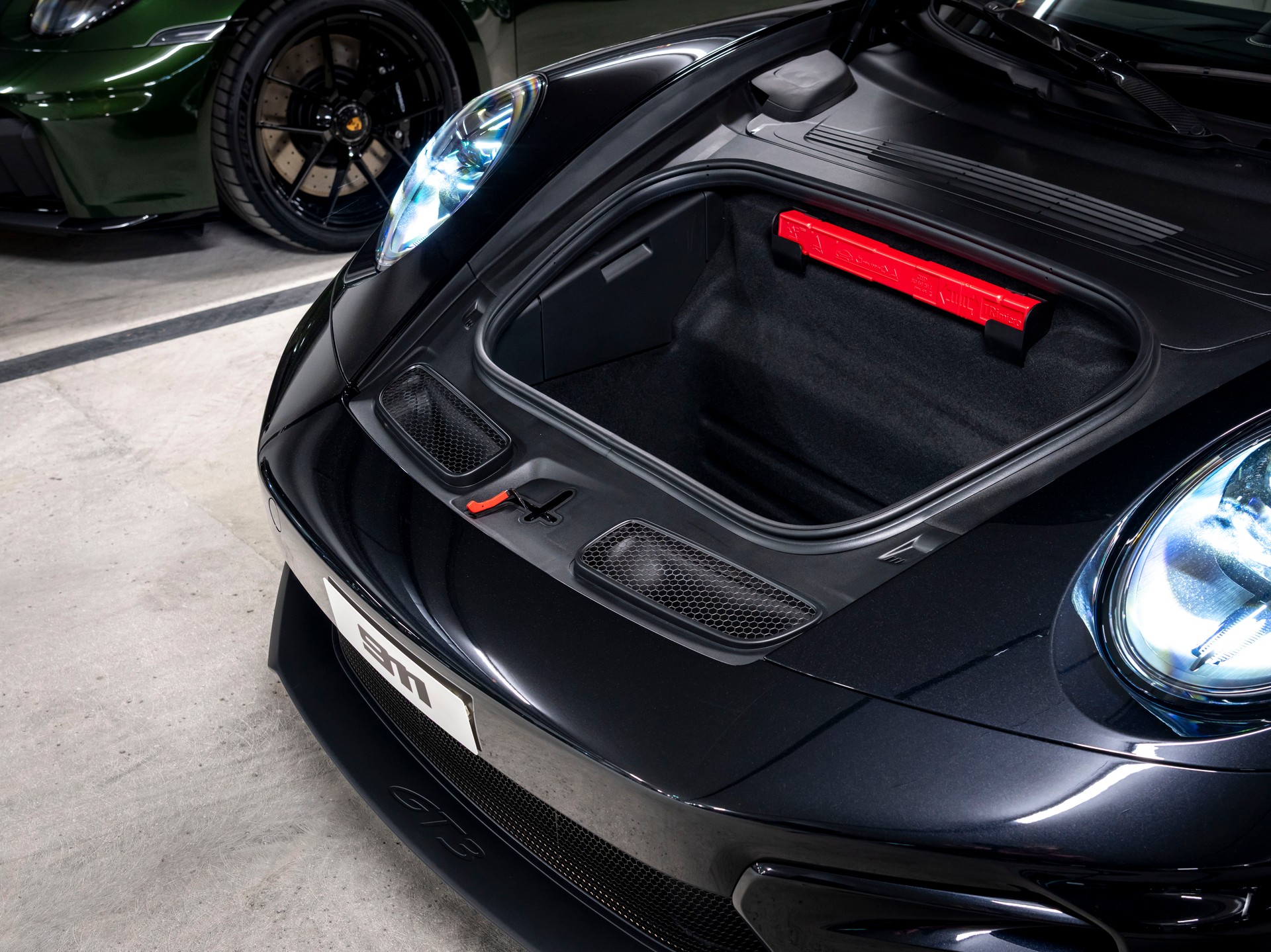PORSCHE 911 Carrera GT3 PDK Touring-image-23