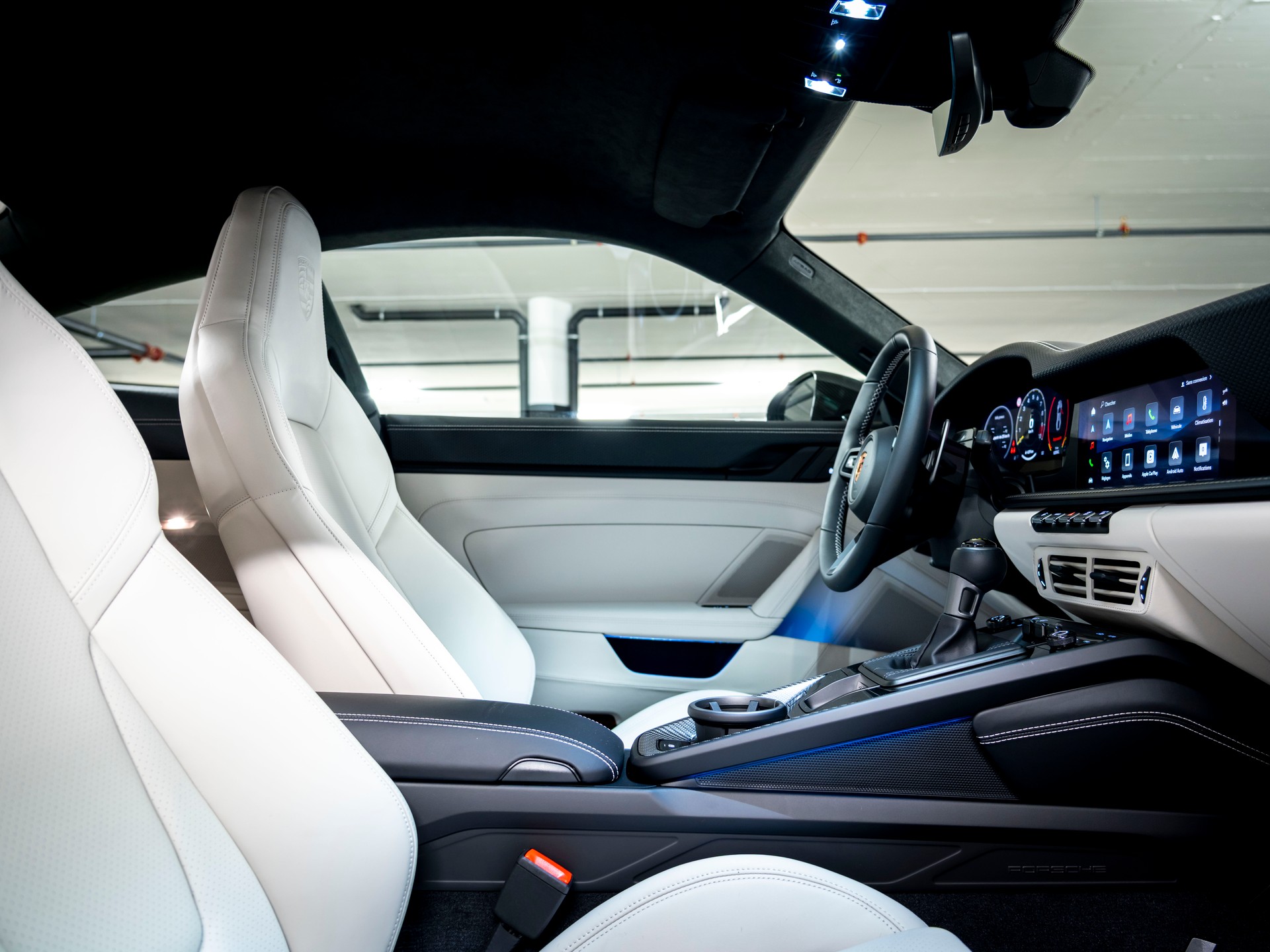 PORSCHE 911 Carrera GT3 PDK Touring-image-17