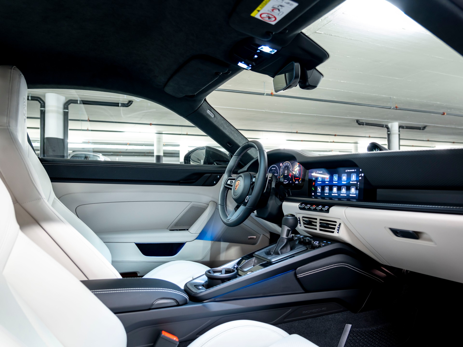 PORSCHE 911 Carrera GT3 PDK Touring-image-16