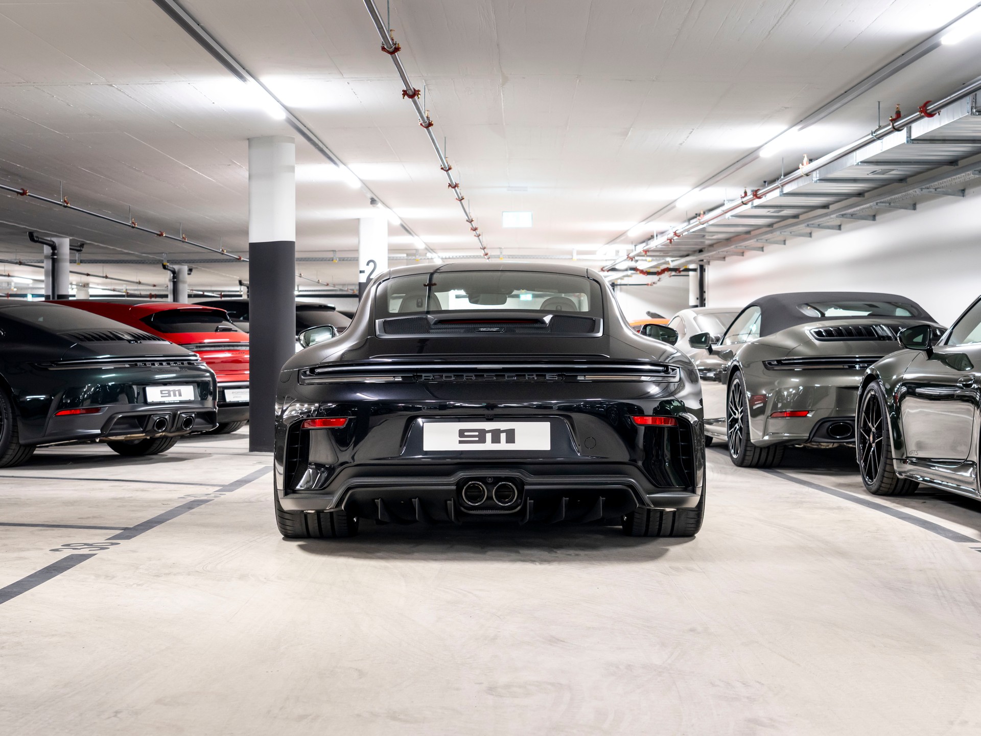 PORSCHE 911 Carrera GT3 PDK Touring-image-8