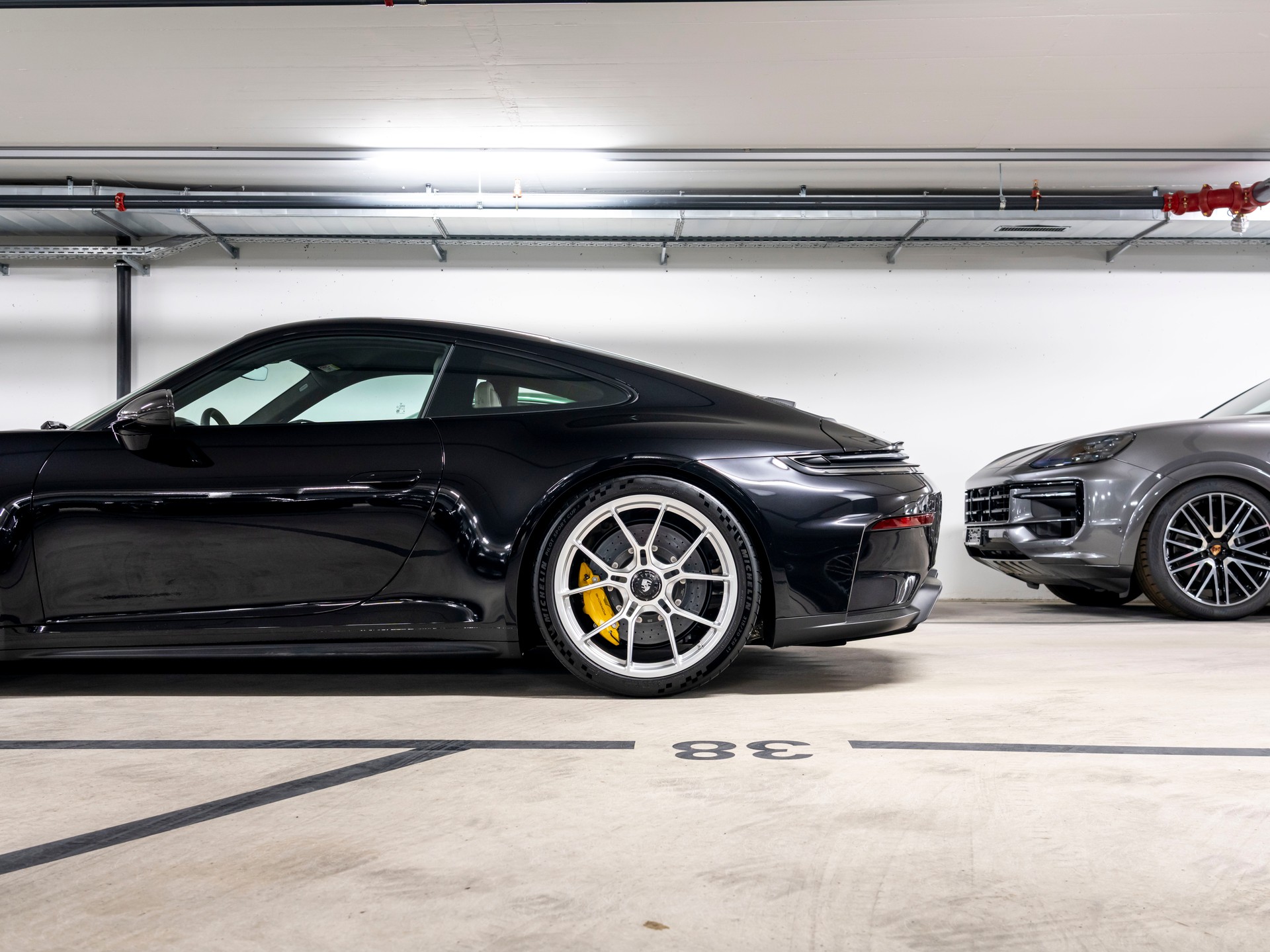 PORSCHE 911 Carrera GT3 PDK Touring-image-5