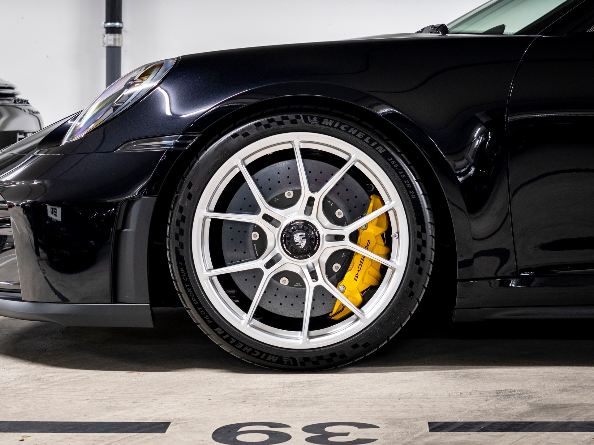 PORSCHE 911 Carrera GT3 PDK Touring-image-4